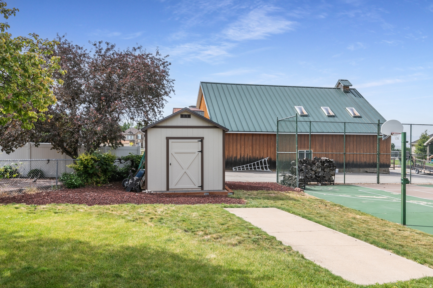 GRAND OAKS - Residential
