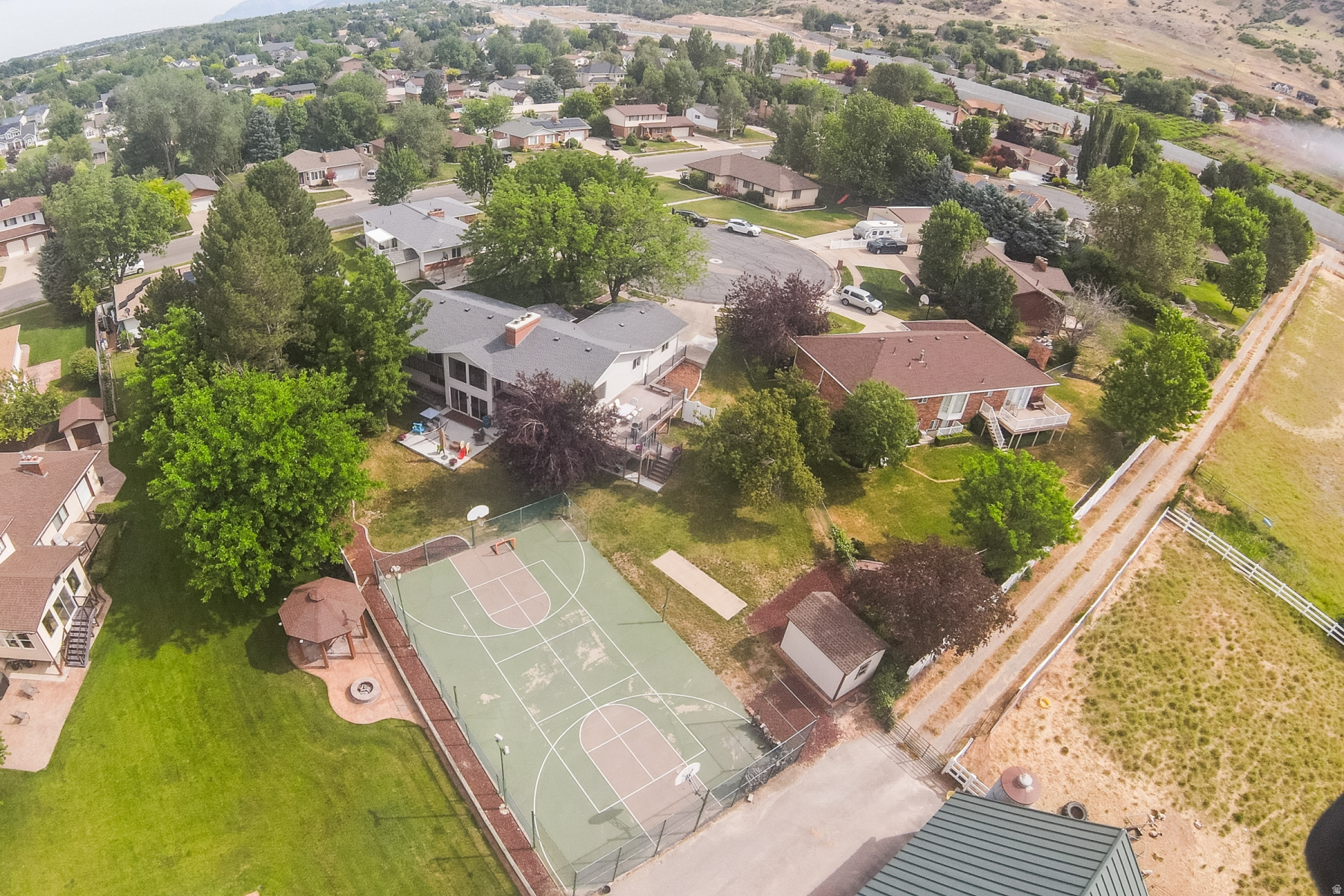 GRAND OAKS - Residential