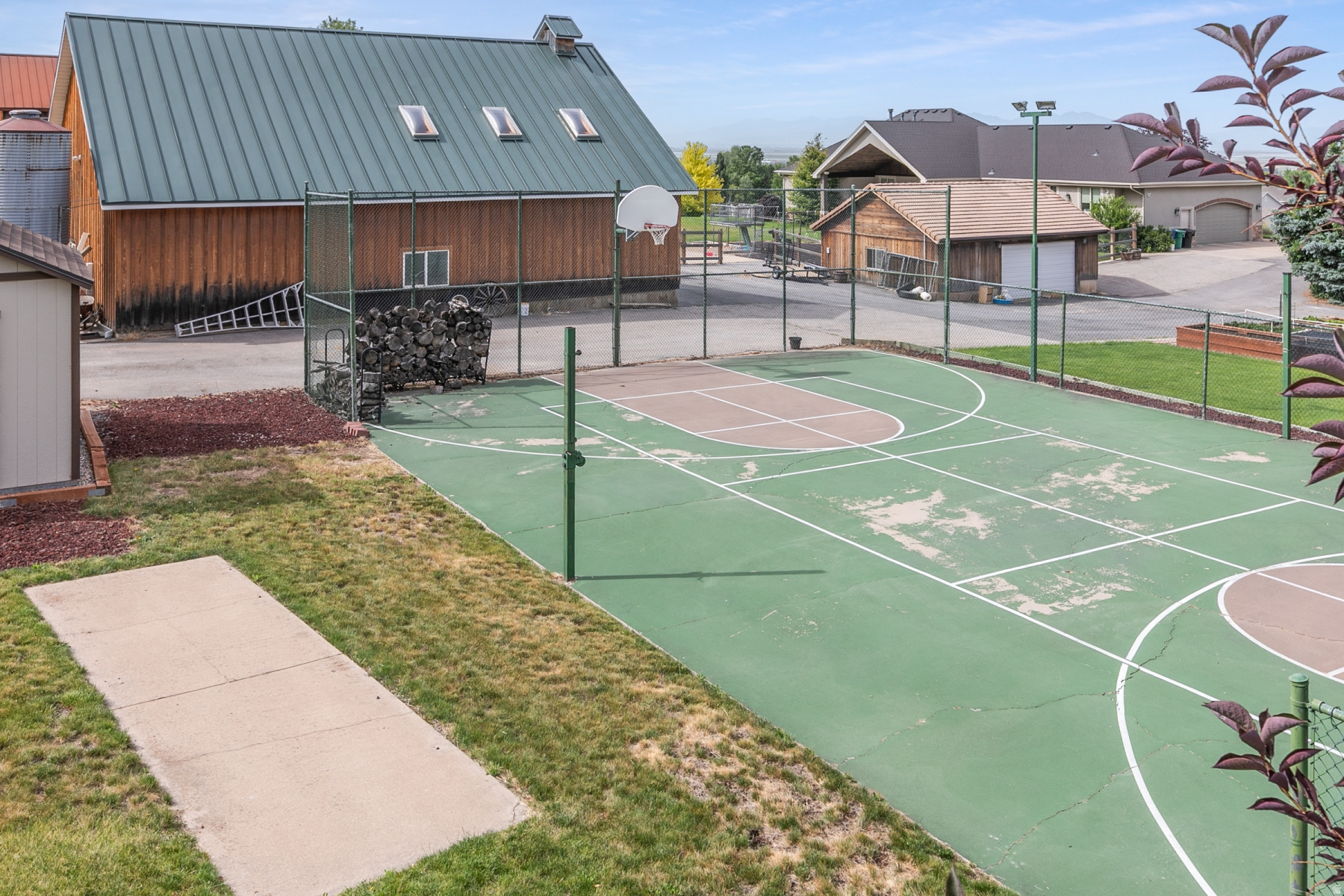GRAND OAKS - Residential