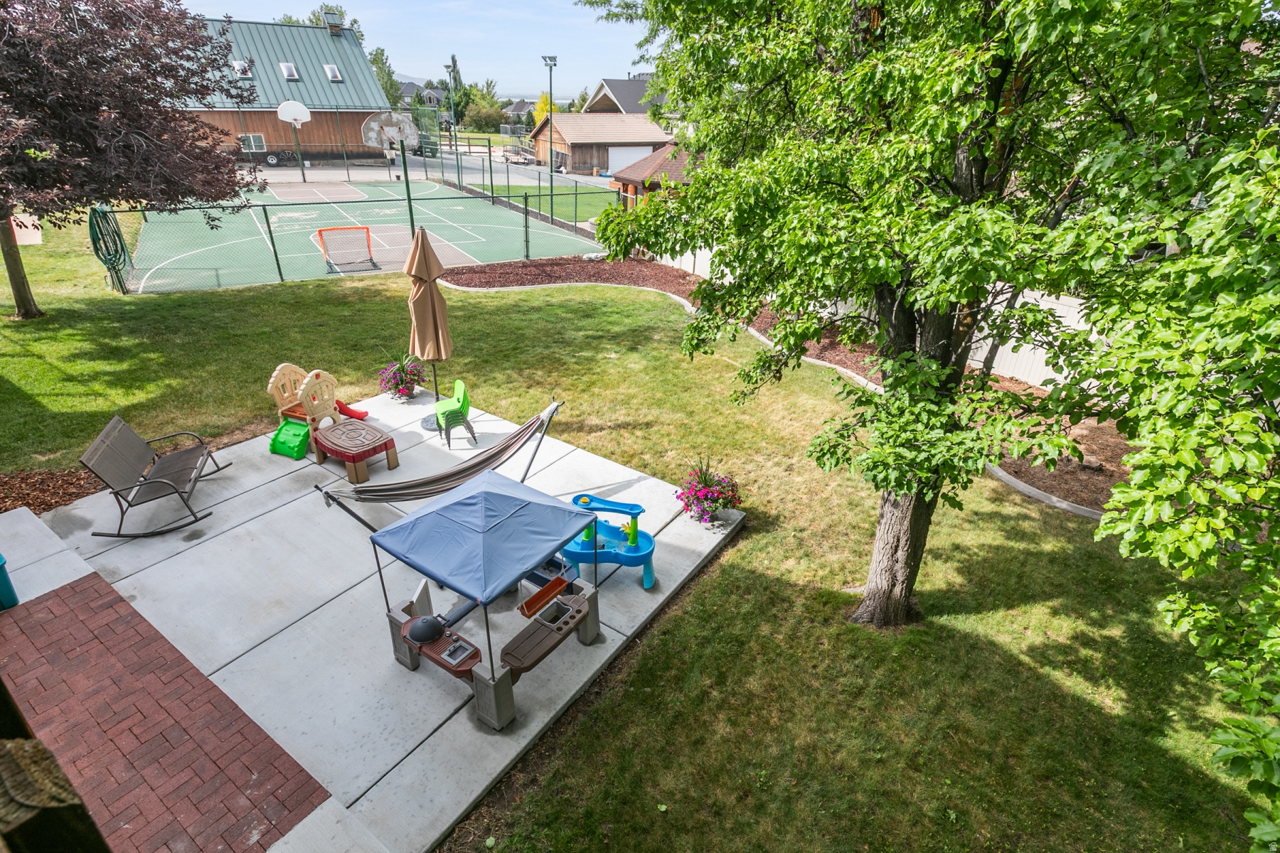 GRAND OAKS - Residential