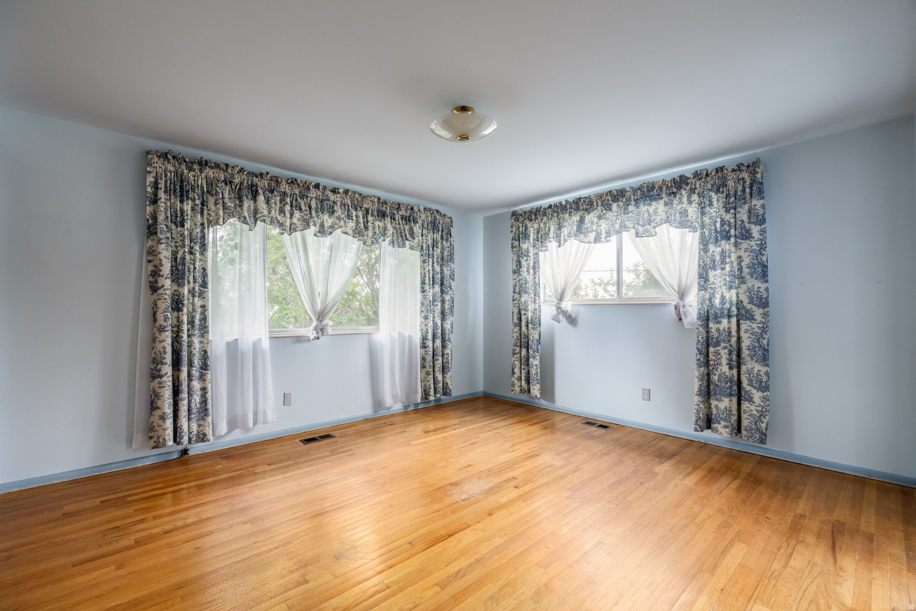 NORTHCREST - Residential