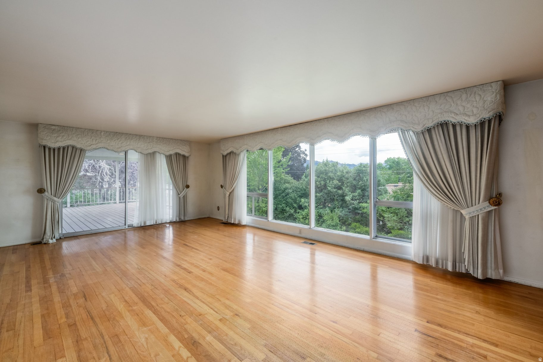NORTHCREST - Residential