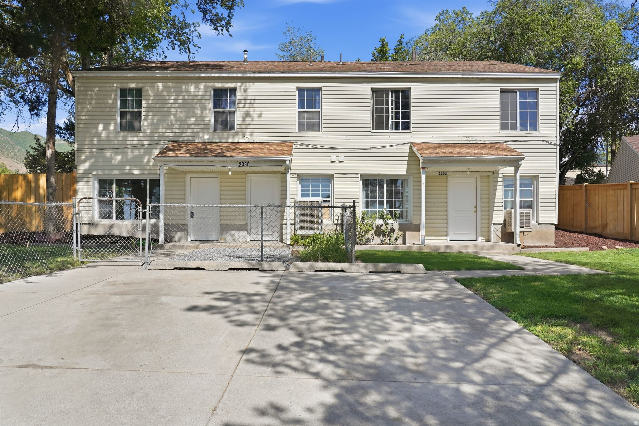 Opportunities like this don't come around often! This updated 4-plex is perfectly positioned in one of the most sought-after areas of the valley, making it an ideal addition to any investment portfolio. With updated kitchens, fresh paint, and new carpet, much of the heavy lifting has already been done.  Location is everything, and this property delivers. Situated directly across from Tanner Park and just seconds from freeway access, tenants will love having hiking and biking trails, parks, restaurants, shopping, and entertainment all within minutes. It's the perfect blend of outdoor recreation, convenience, and accessibility.  Whether you're a seasoned investor or looking to break into multifamily ownership, this property offers strong rental appeal in a location that continues to be in high demand. Clean, updated, and exceptionally well-located-this is an investment opportunity you won't want to miss.  Agent is related to the seller.  Buyer and buyers agent to verify all.