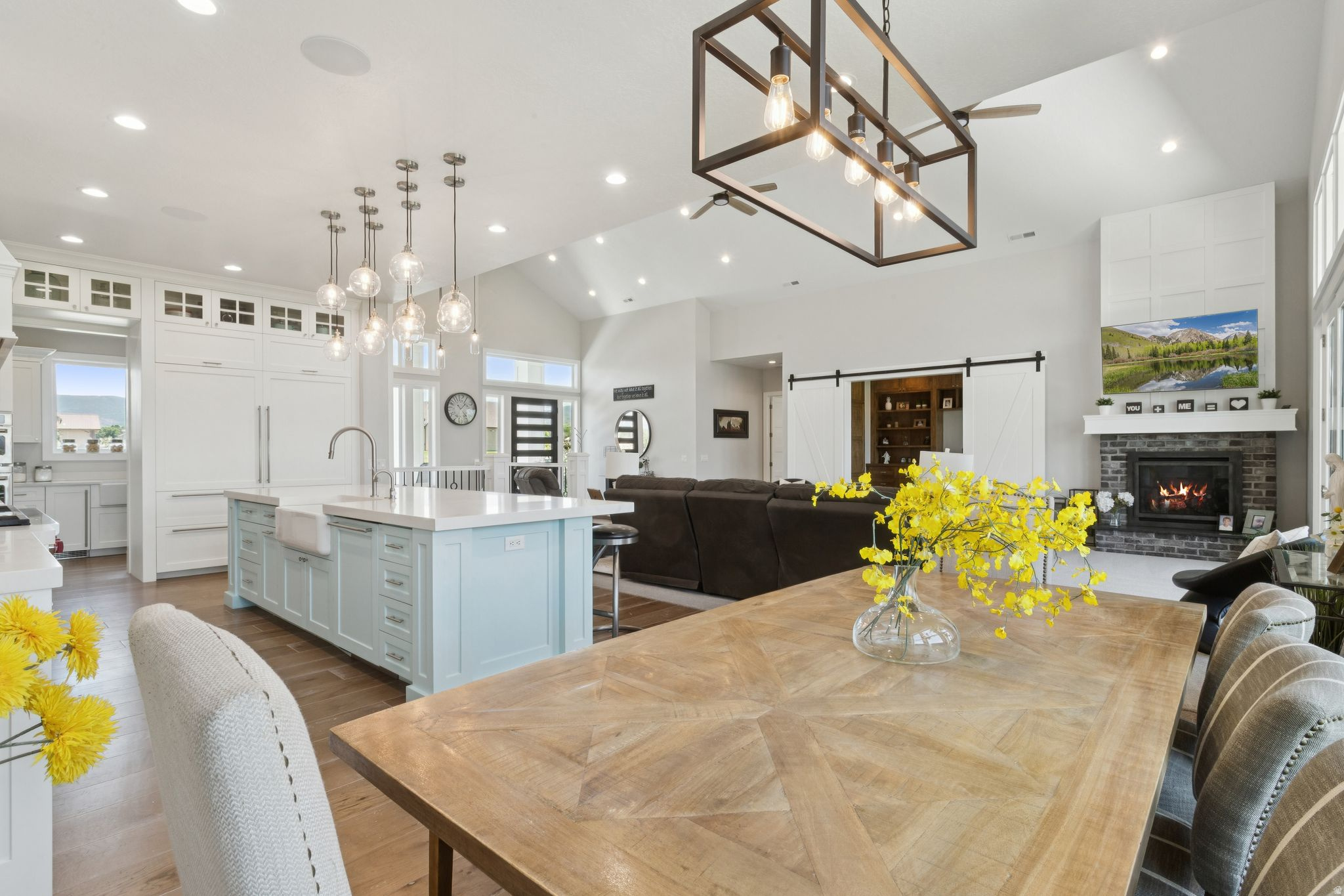 THREE FARMS ESTATES - Residential