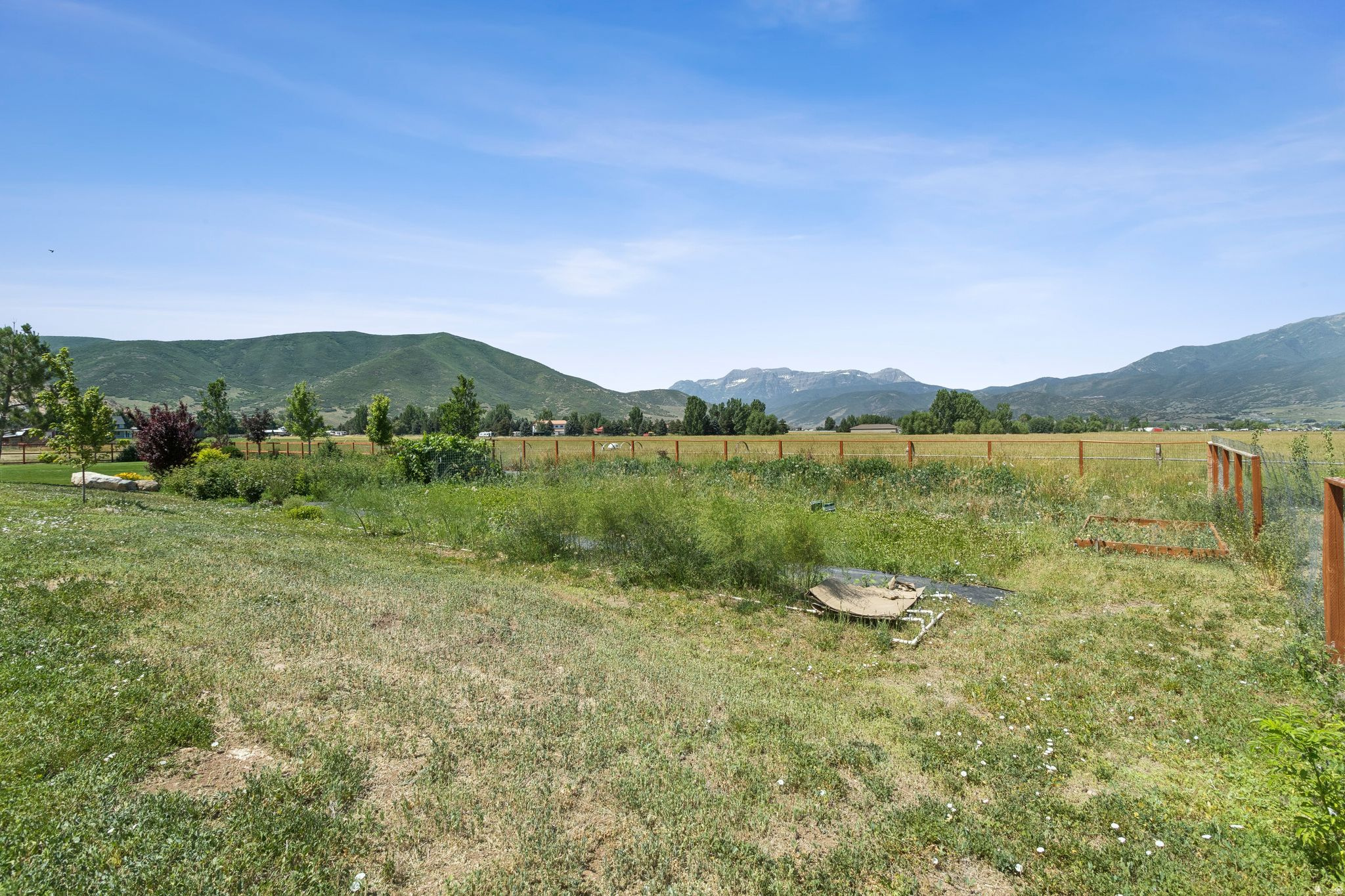 THREE FARMS ESTATES - Residential