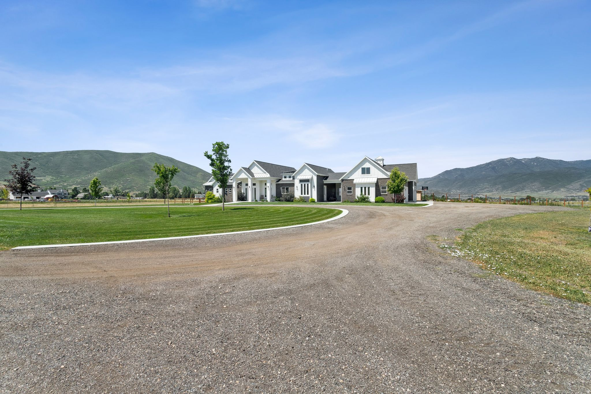 THREE FARMS ESTATES - Residential