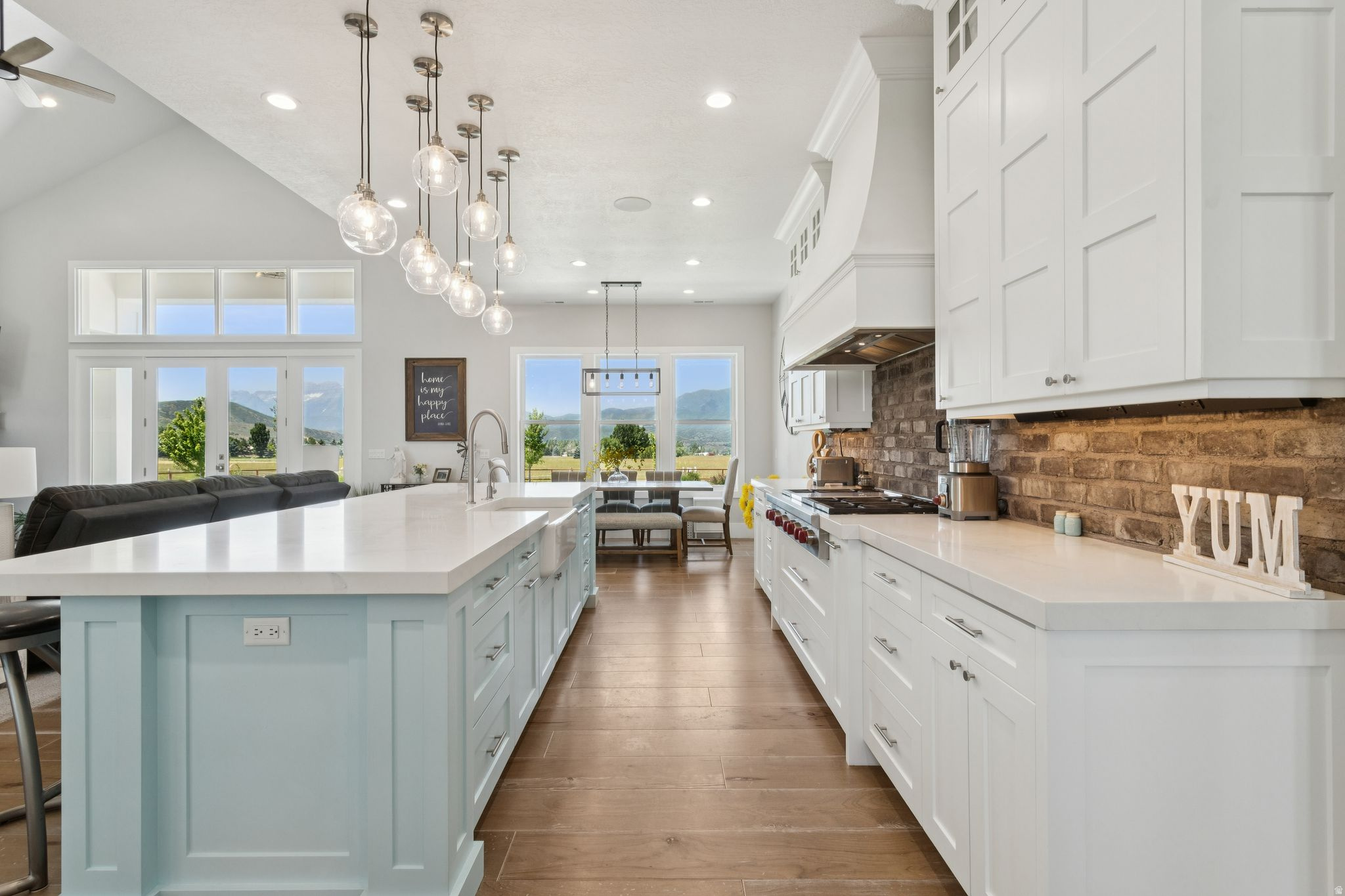 THREE FARMS ESTATES - Residential