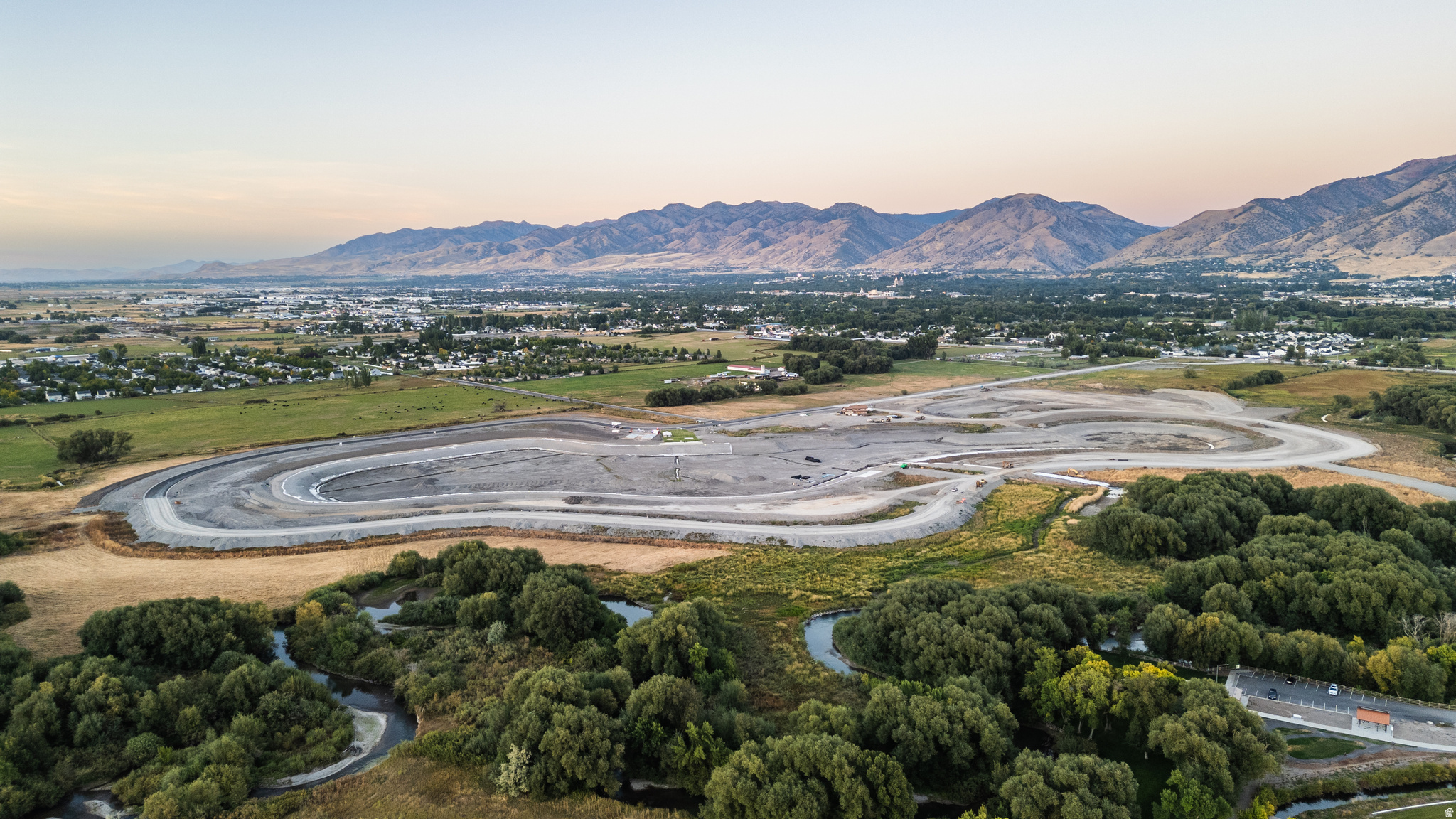 WILLOW LAKES - Land