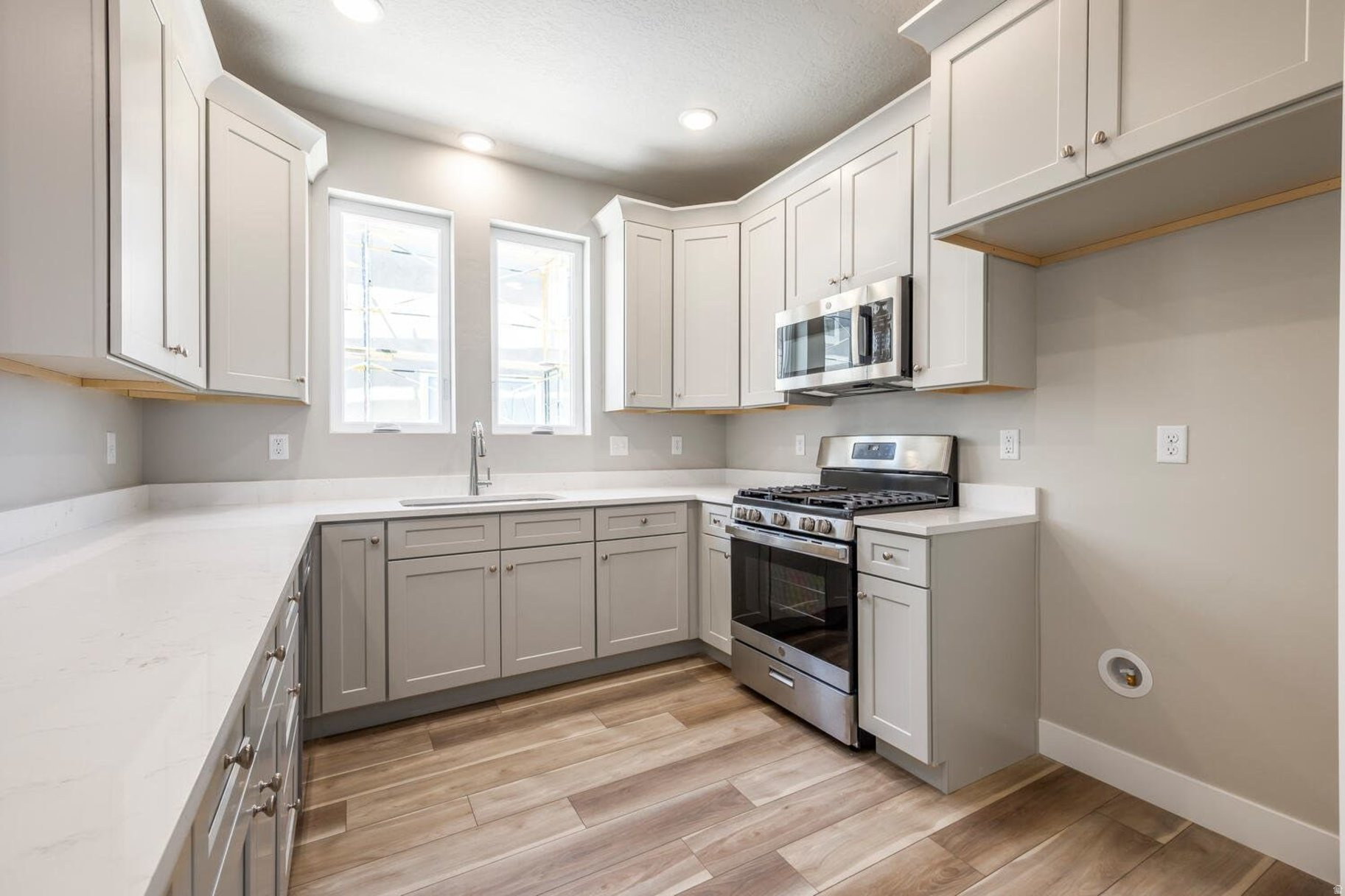 RIDGE - Residential