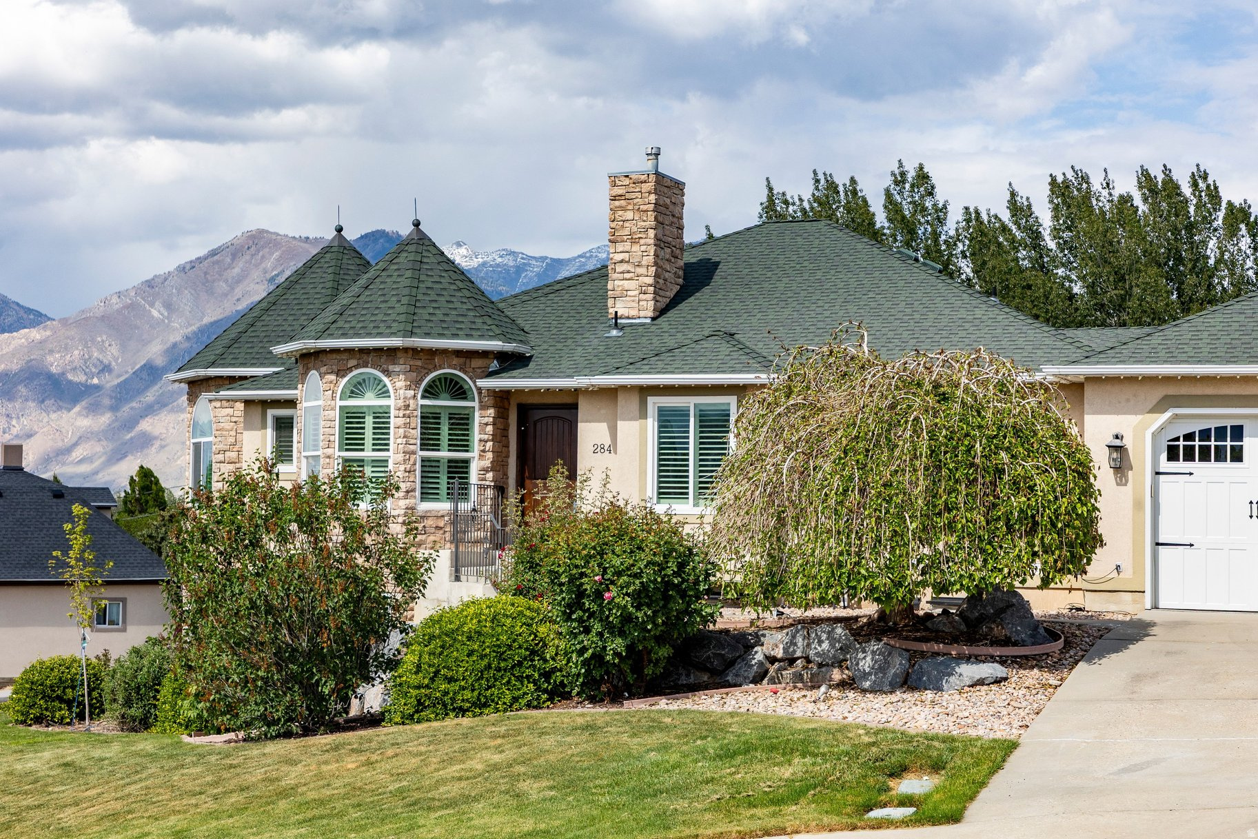HIGHLAND ESTATES - Residential