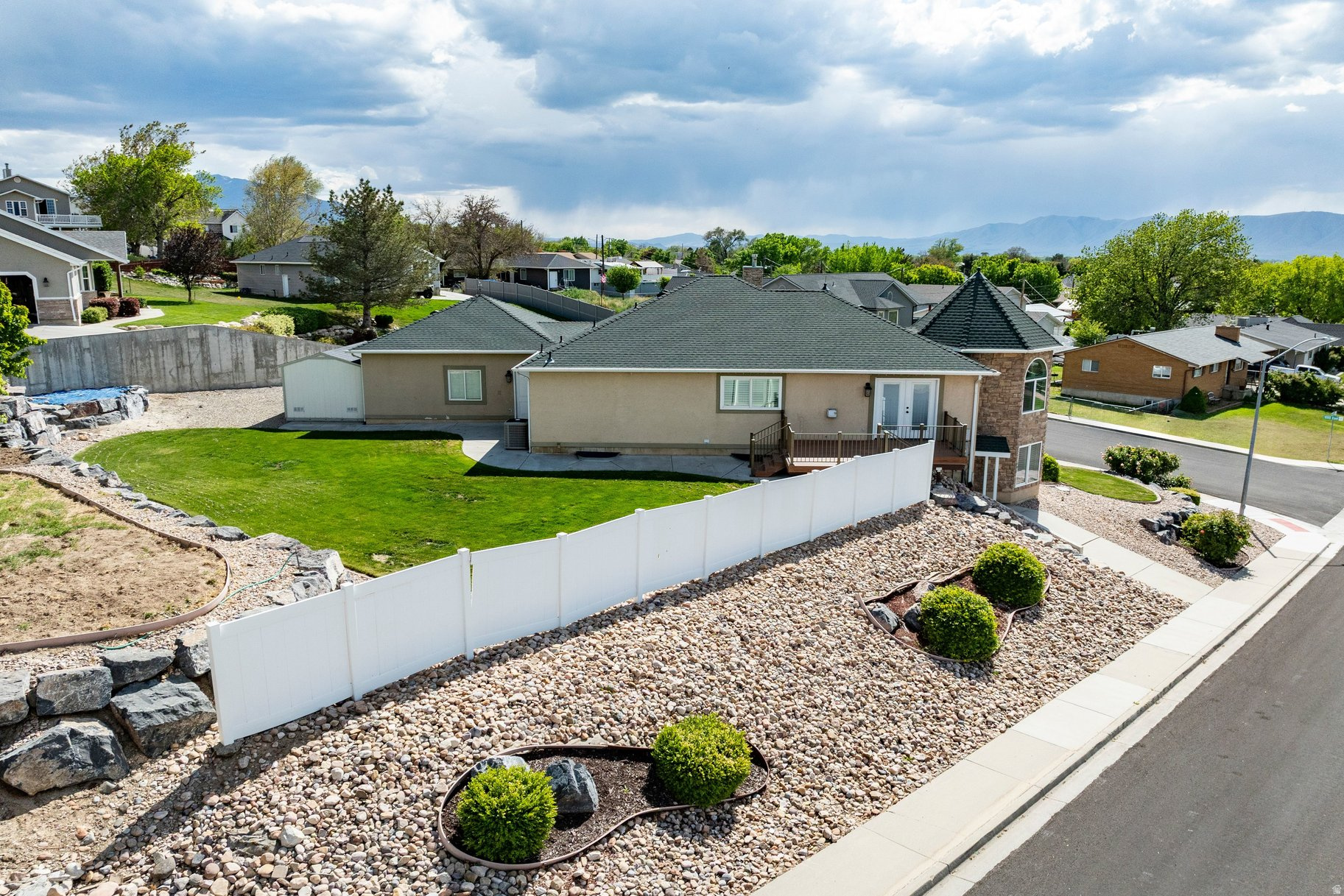 HIGHLAND ESTATES - Residential