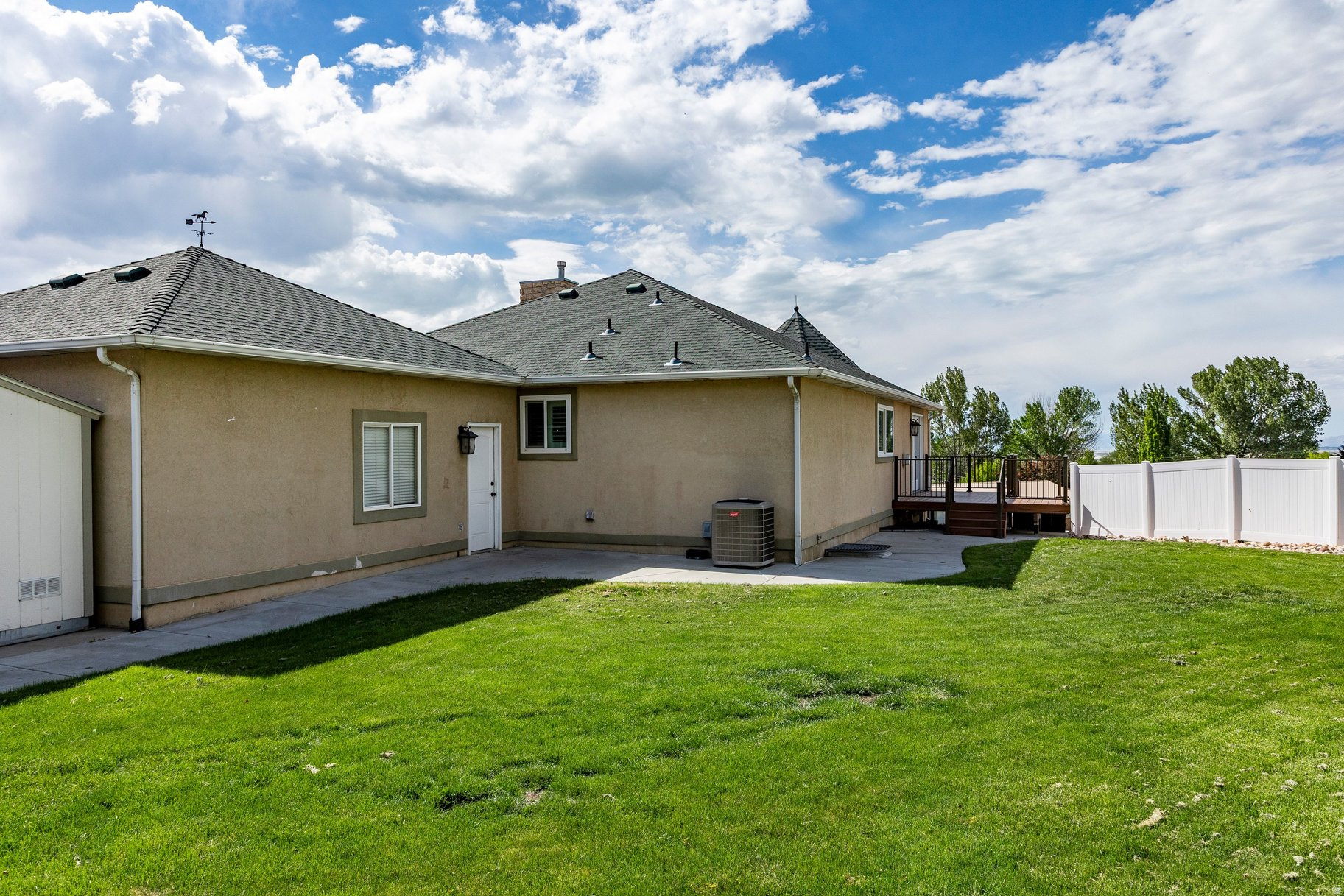 HIGHLAND ESTATES - Residential