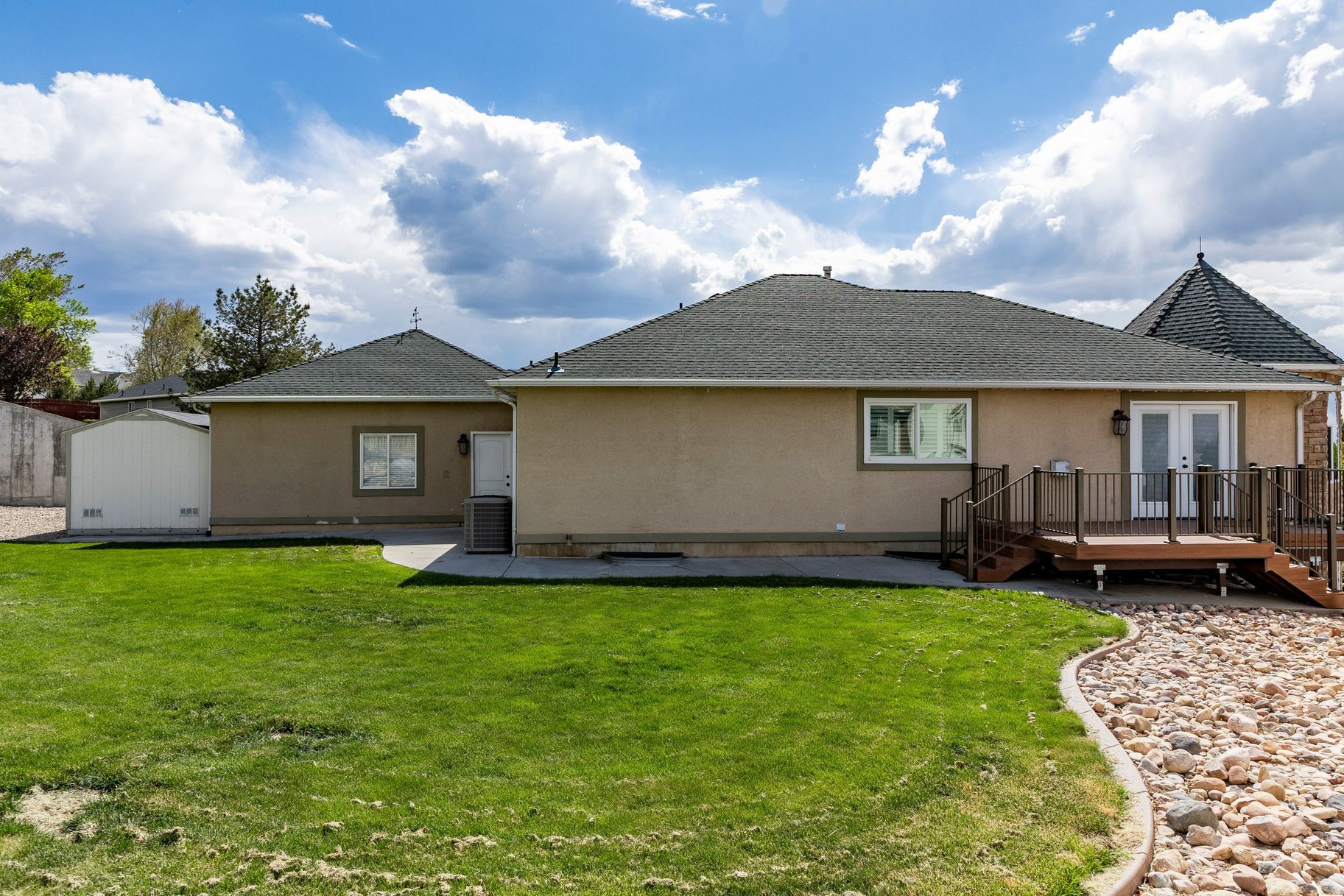 HIGHLAND ESTATES - Residential