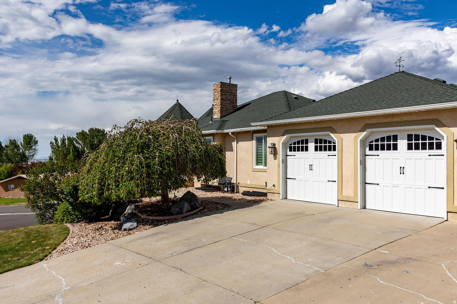 HIGHLAND ESTATES - Residential