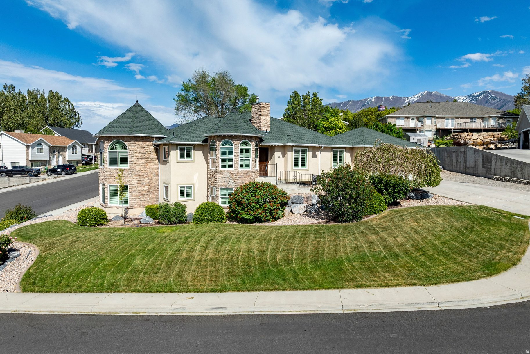 HIGHLAND ESTATES - Residential