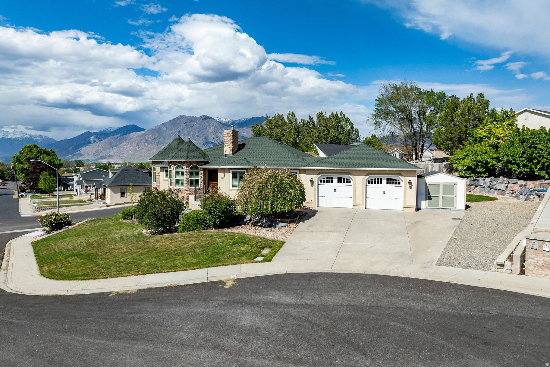HIGHLAND ESTATES - Residential