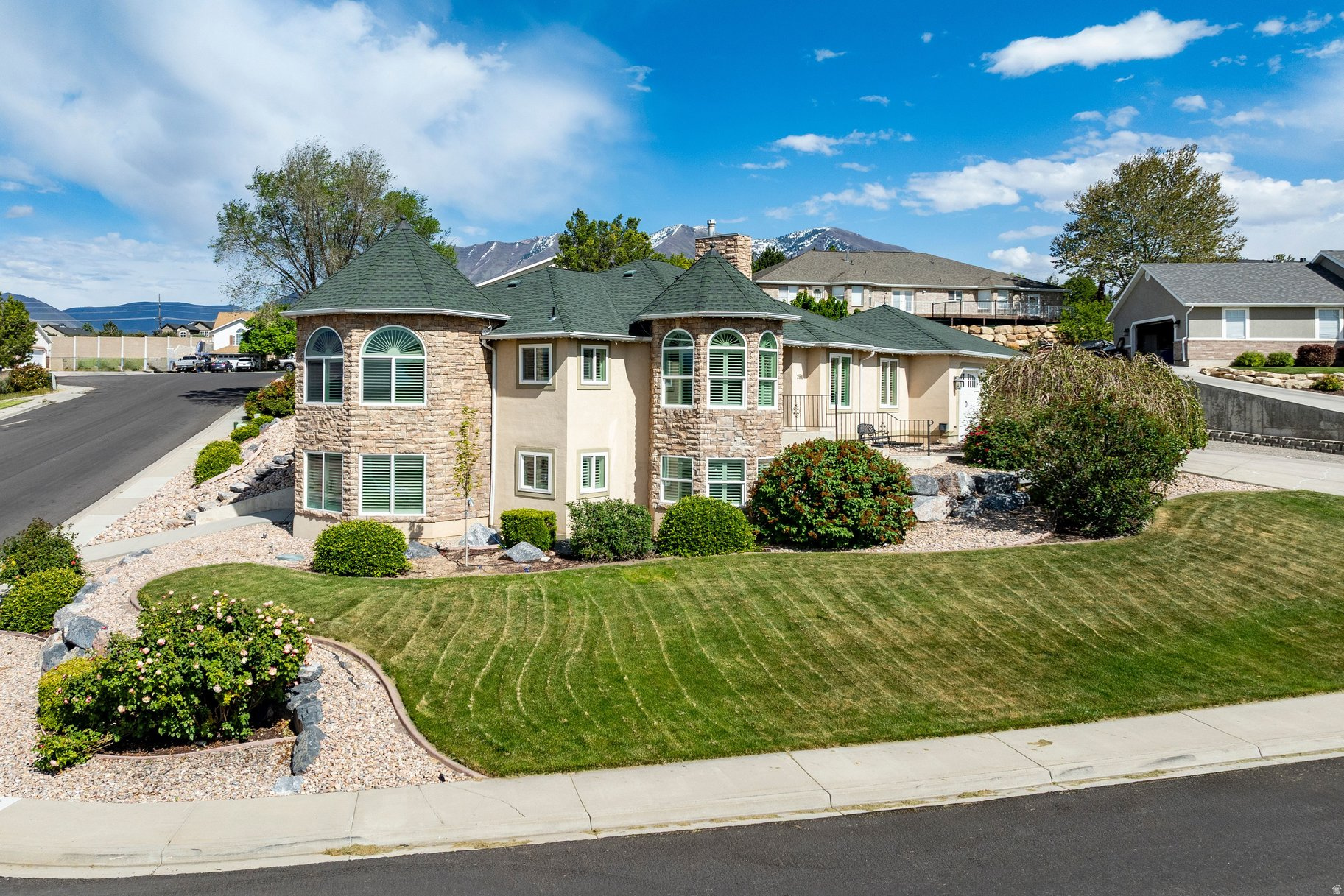 HIGHLAND ESTATES - Residential