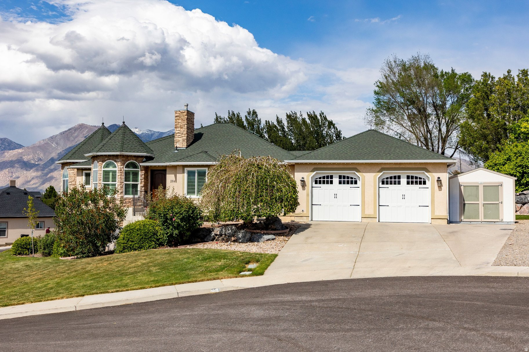 HIGHLAND ESTATES - Residential