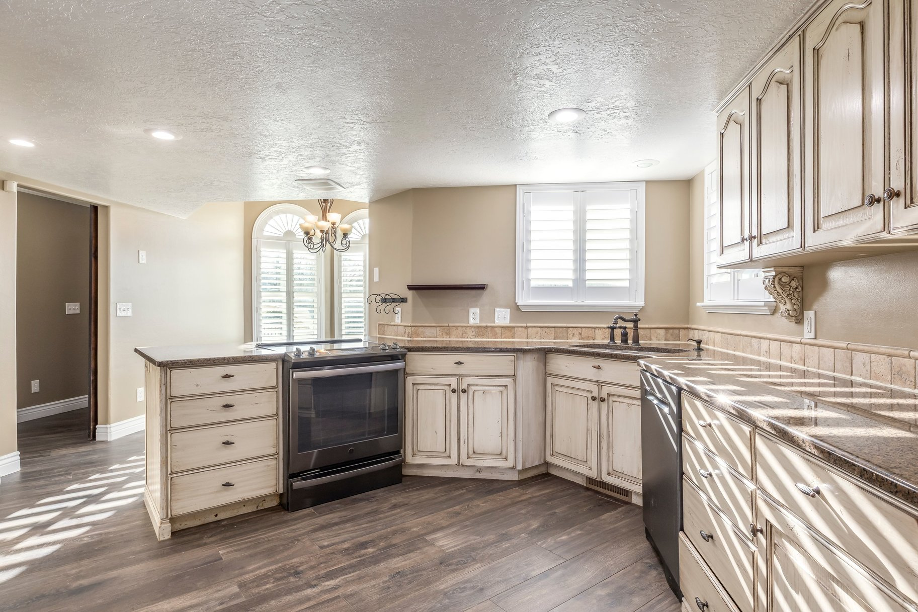 HIGHLAND ESTATES - Residential