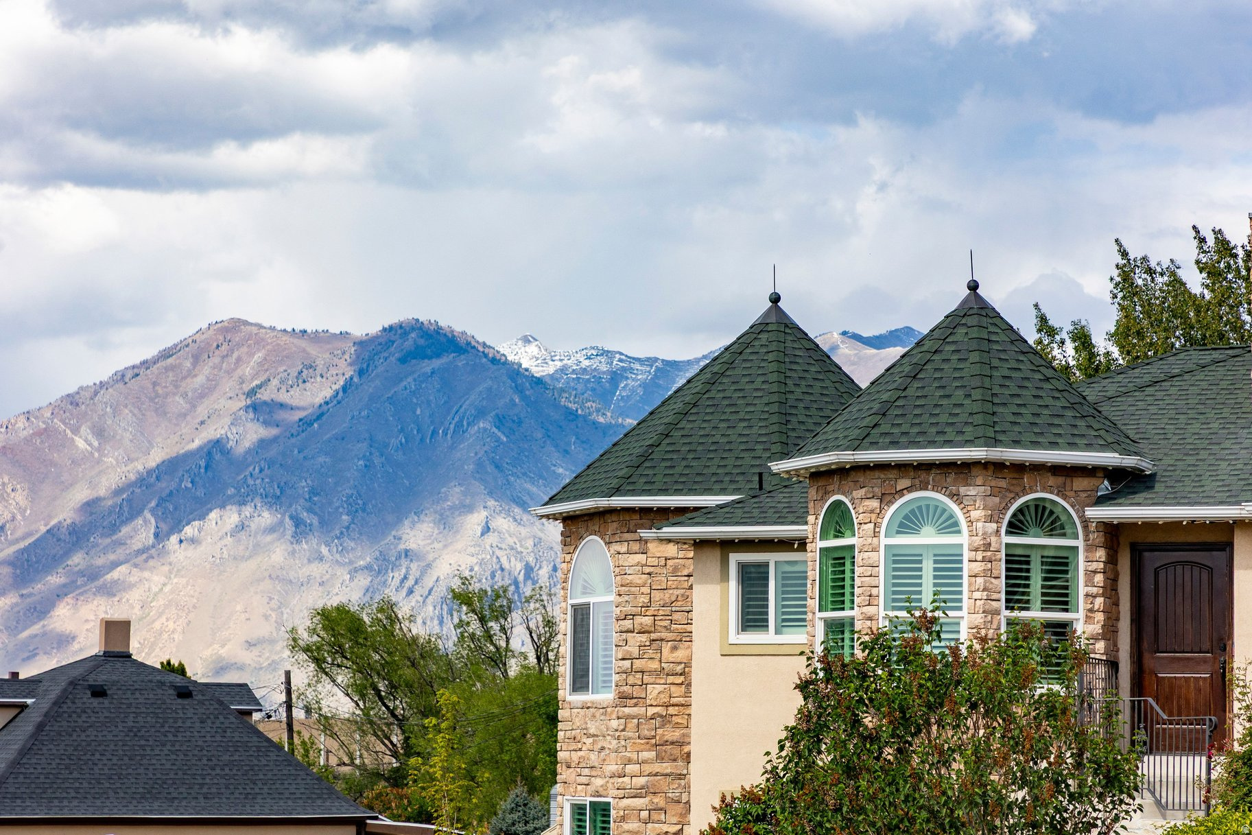 HIGHLAND ESTATES - Residential