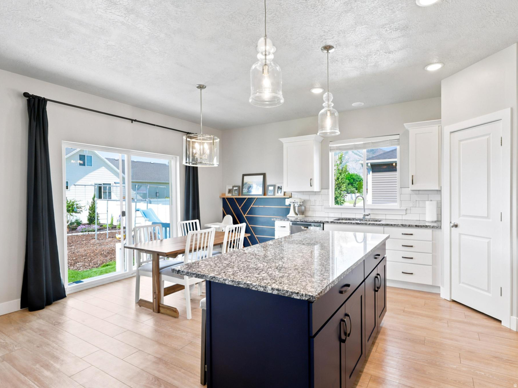 AUBURN HILLS - Residential
