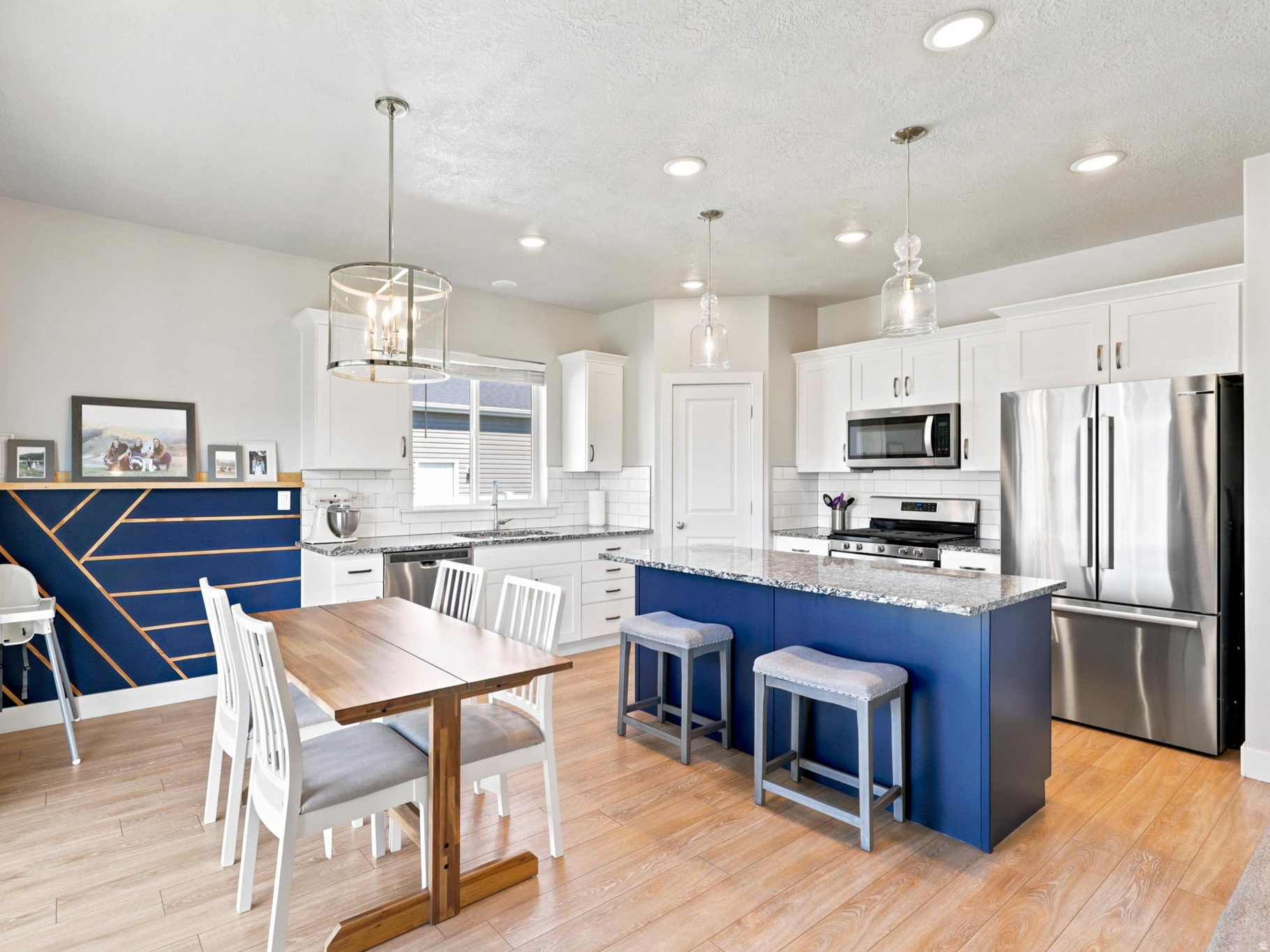AUBURN HILLS - Residential