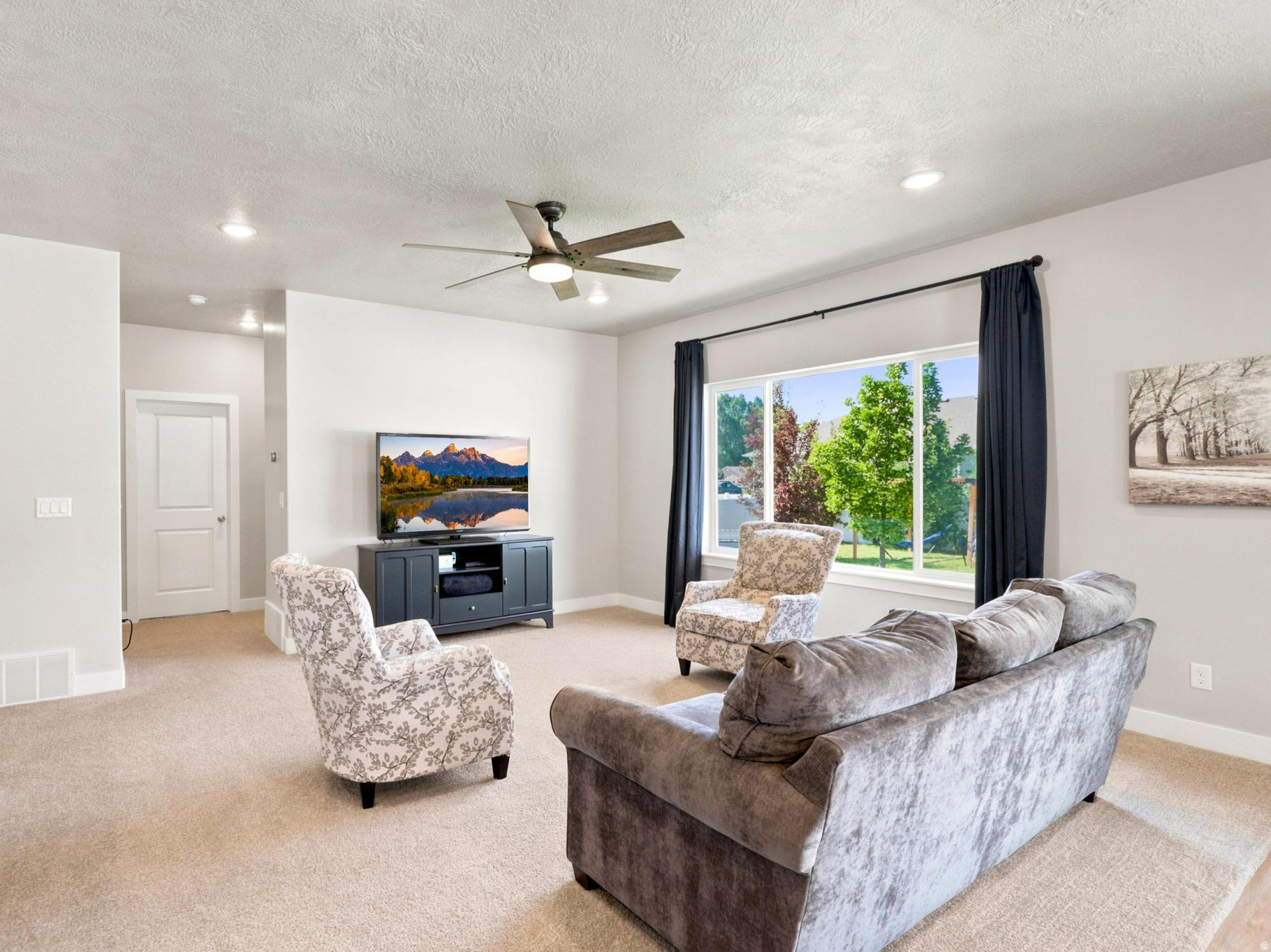 AUBURN HILLS - Residential