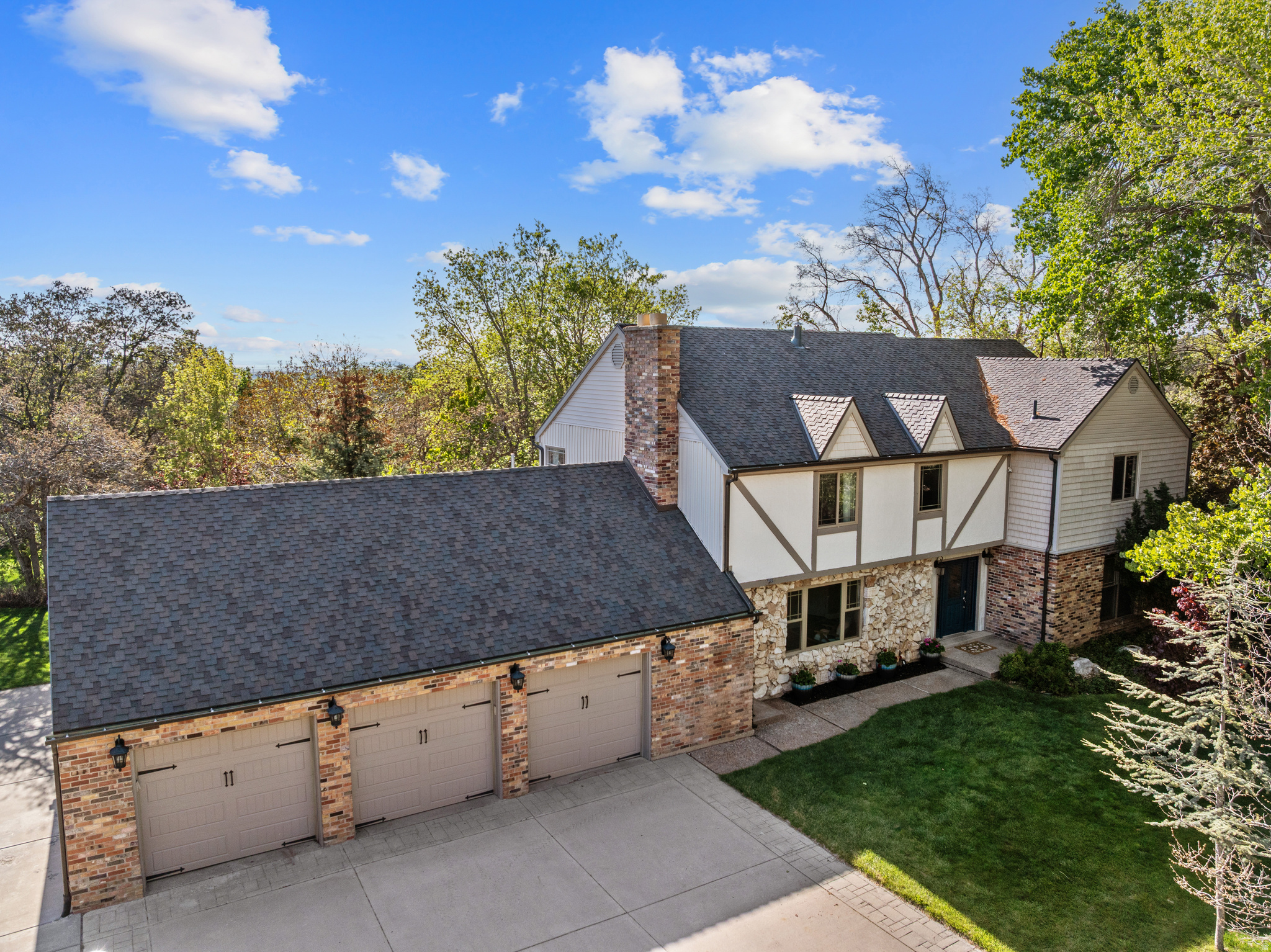 EASTWOOD - Residential