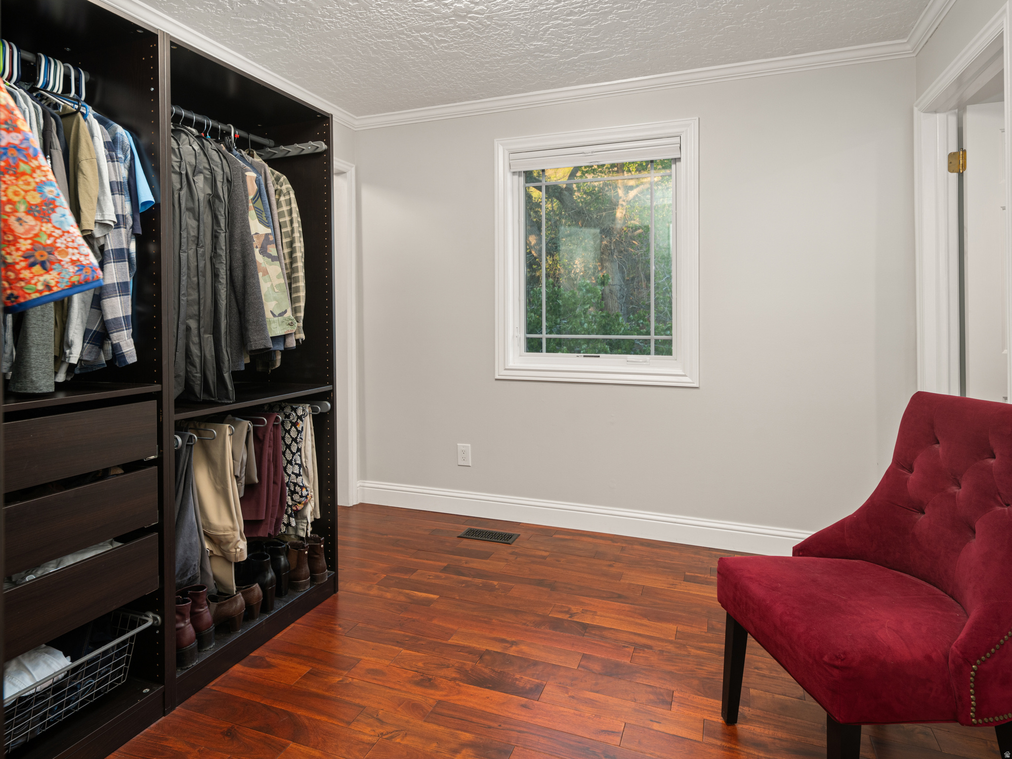 EASTWOOD - Residential