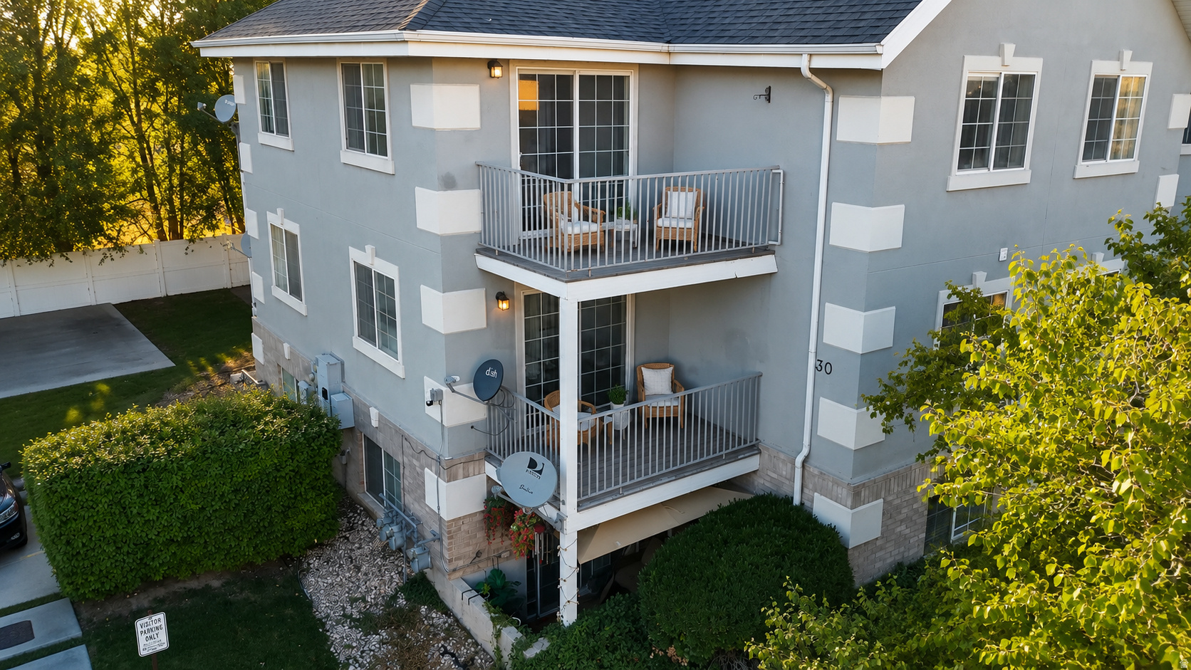 MADISON COURT - Residential