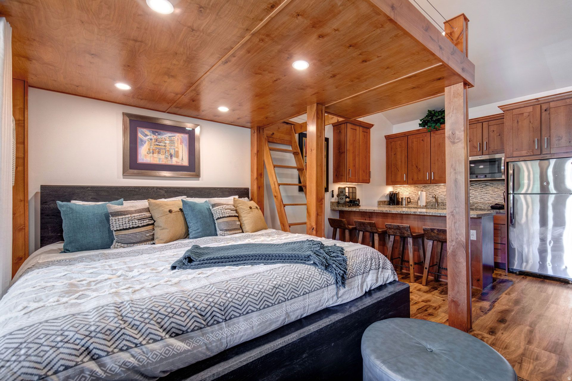 PROSPECTOR SQUARE CONDO - Residential