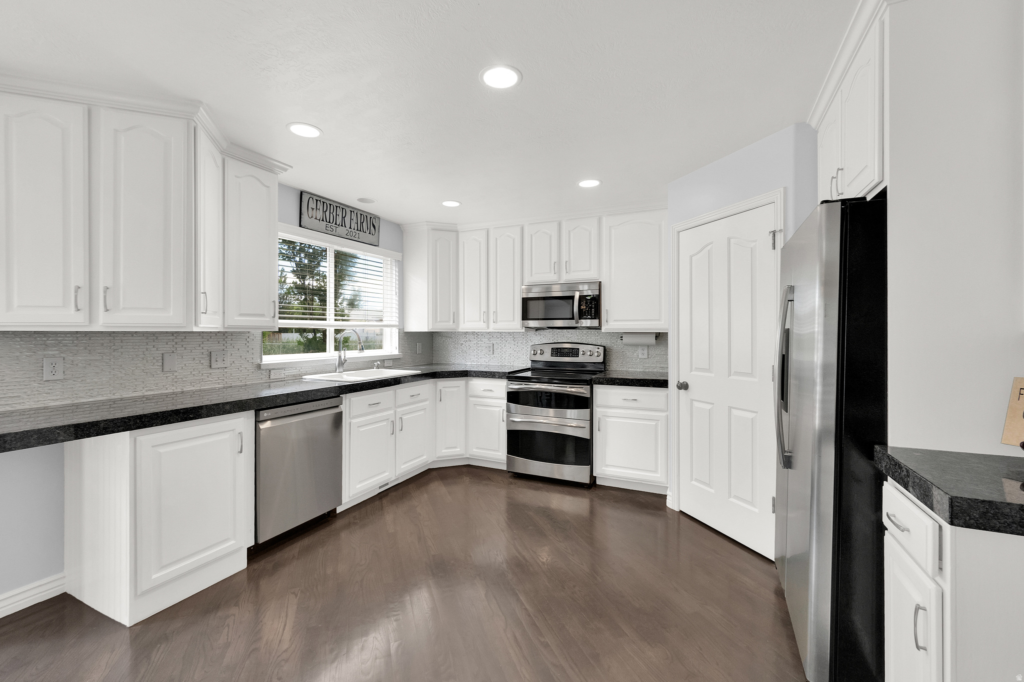LINKS AT RIVERBEND - Residential