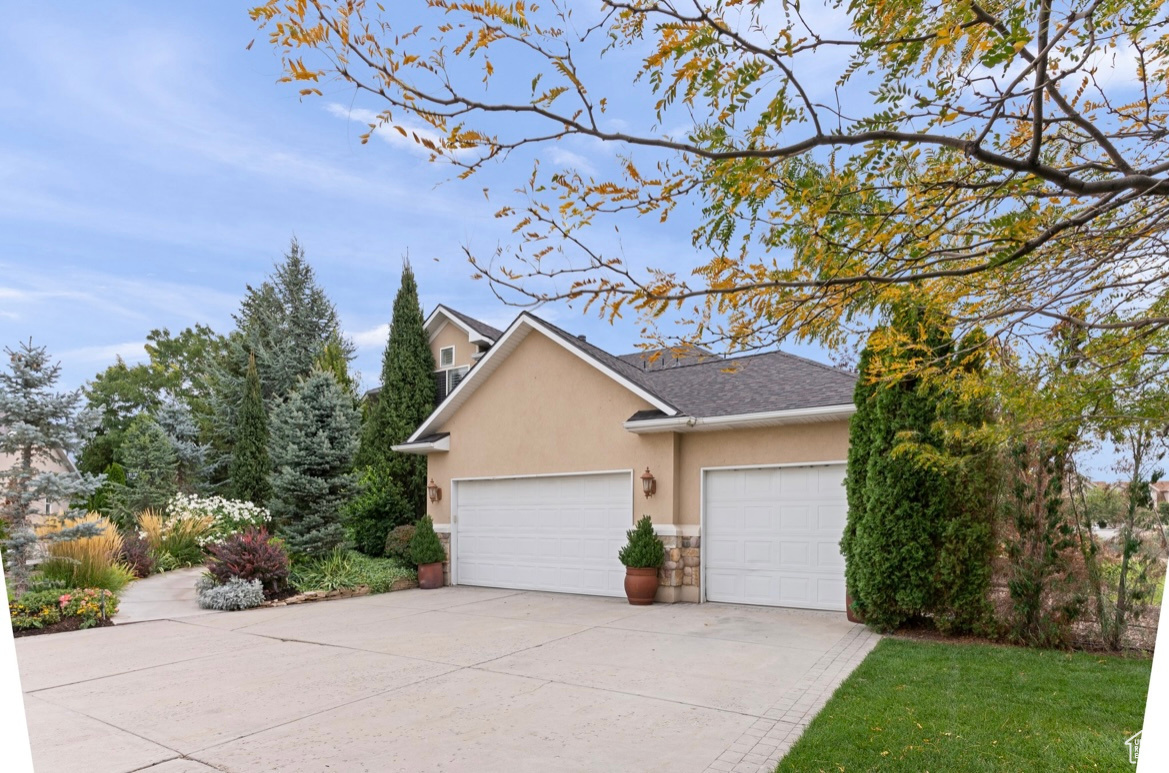LINKS AT RIVERBEND - Residential