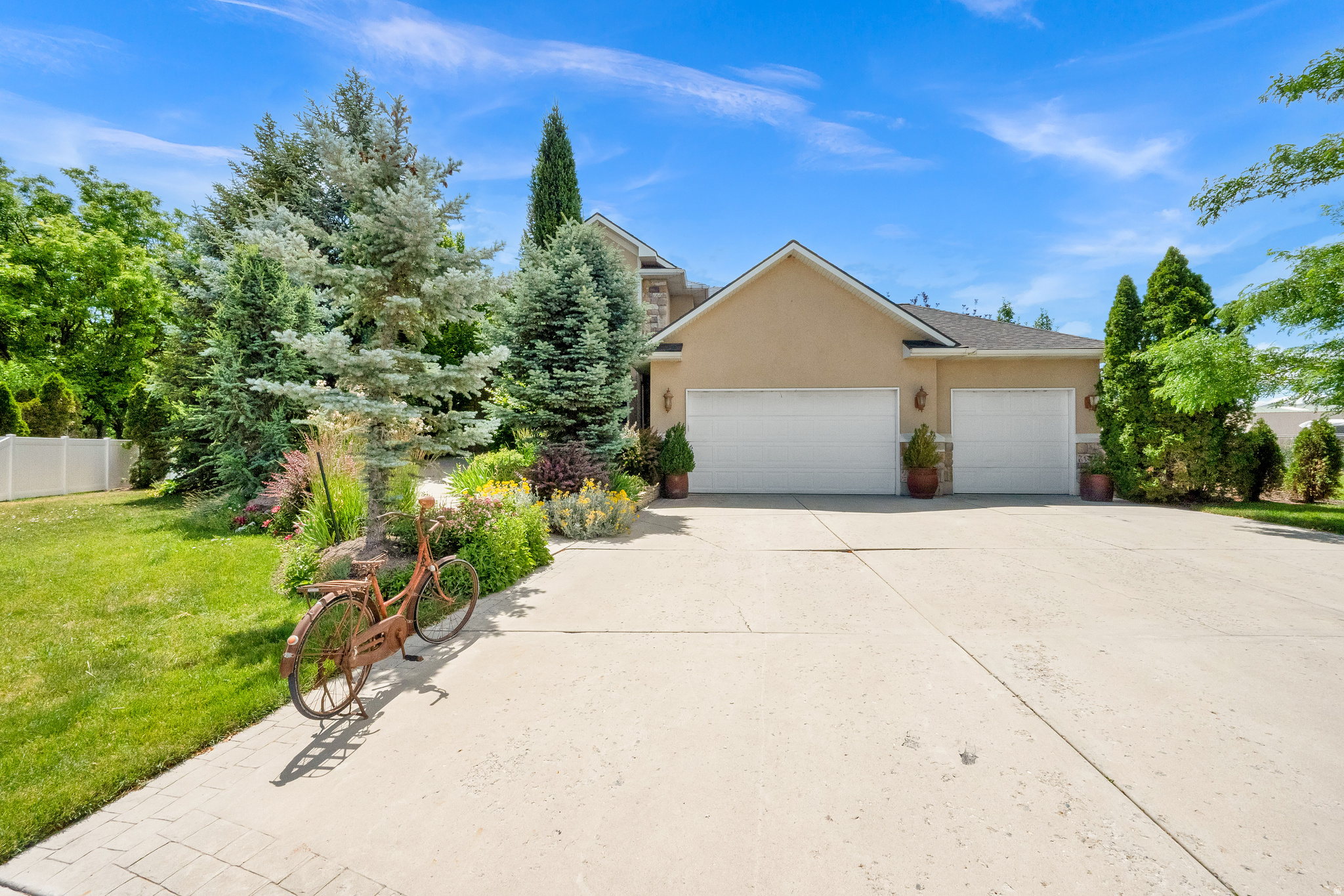 LINKS AT RIVERBEND - Residential