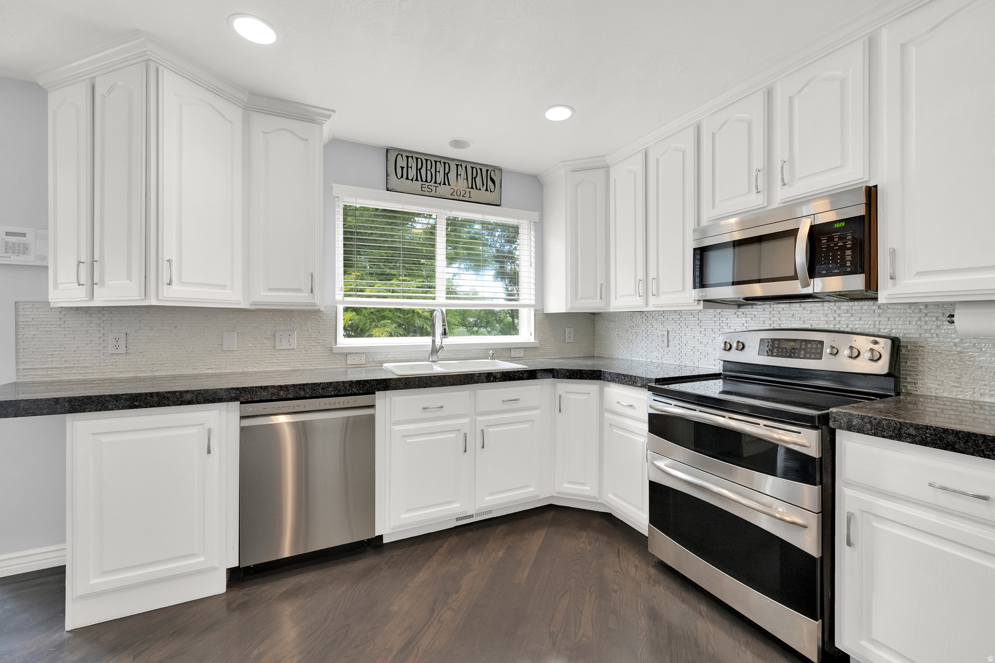 LINKS AT RIVERBEND - Residential