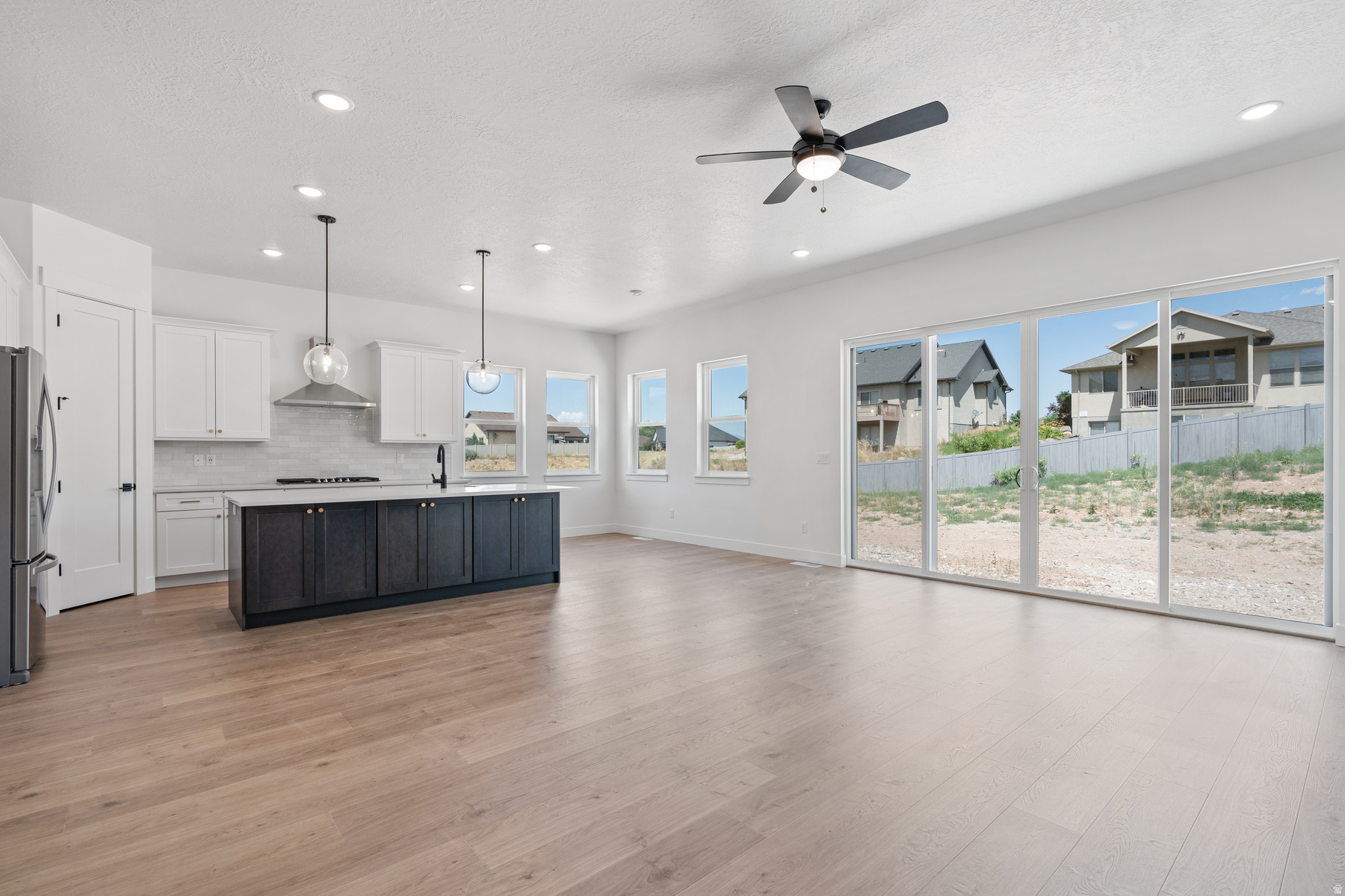 VISTAS AT SUMMIT RDG - Residential