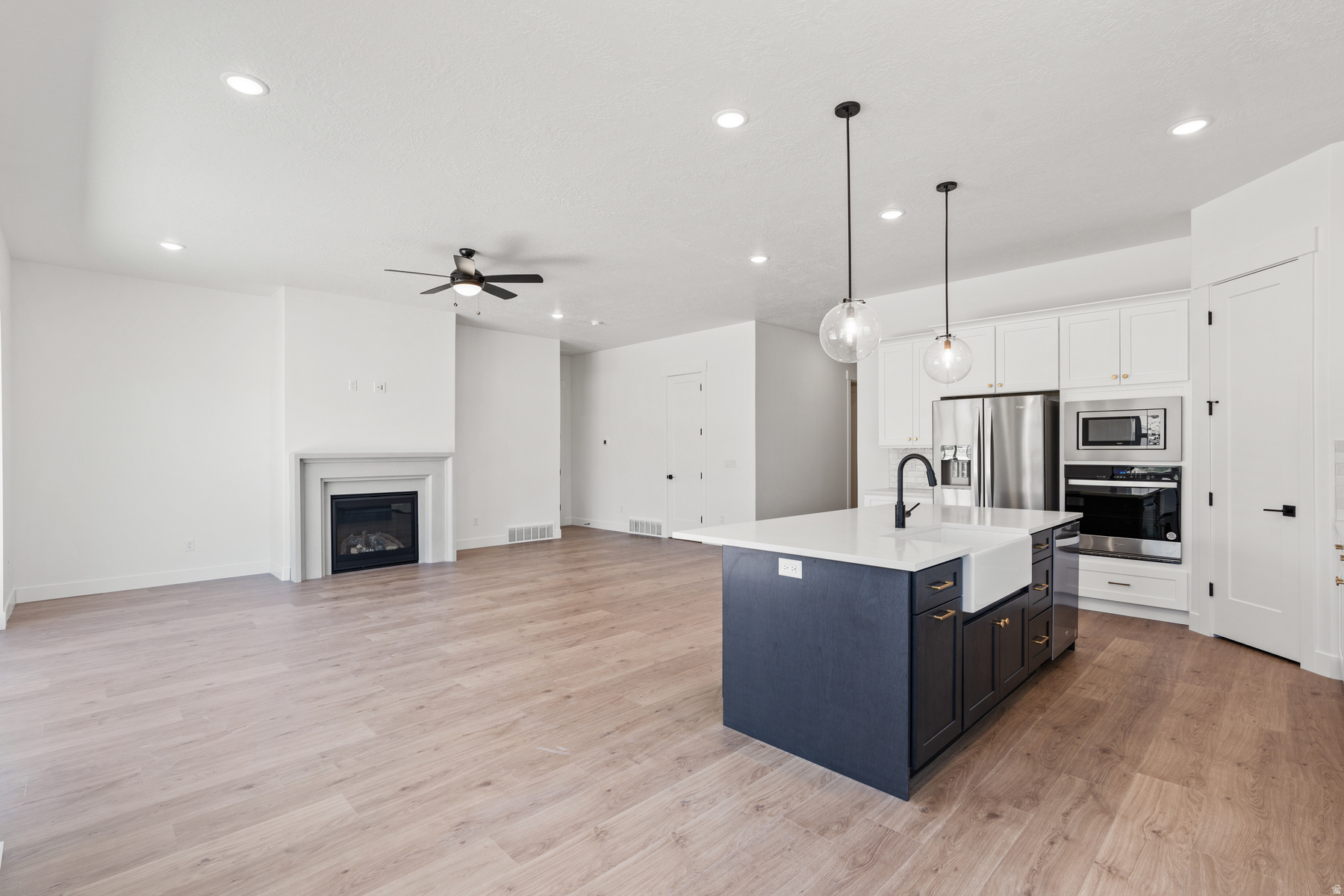 VISTAS AT SUMMIT RDG - Residential