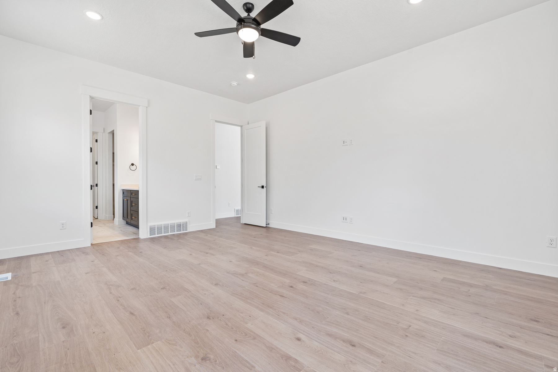 VISTAS AT SUMMIT RDG - Residential