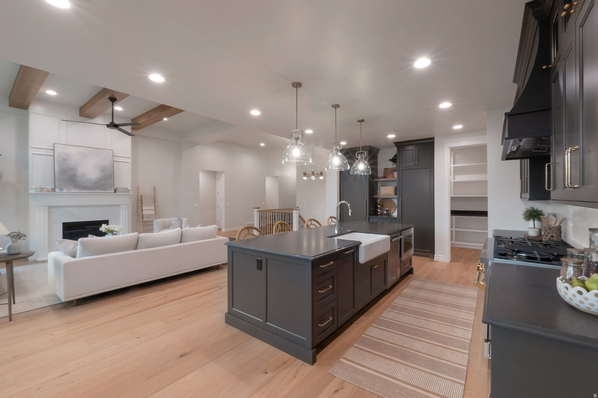 BLOSSOM HILL - Residential