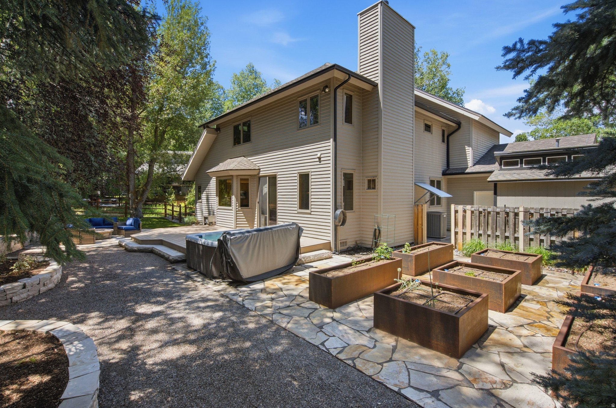 SILVER SPRINGS - Residential