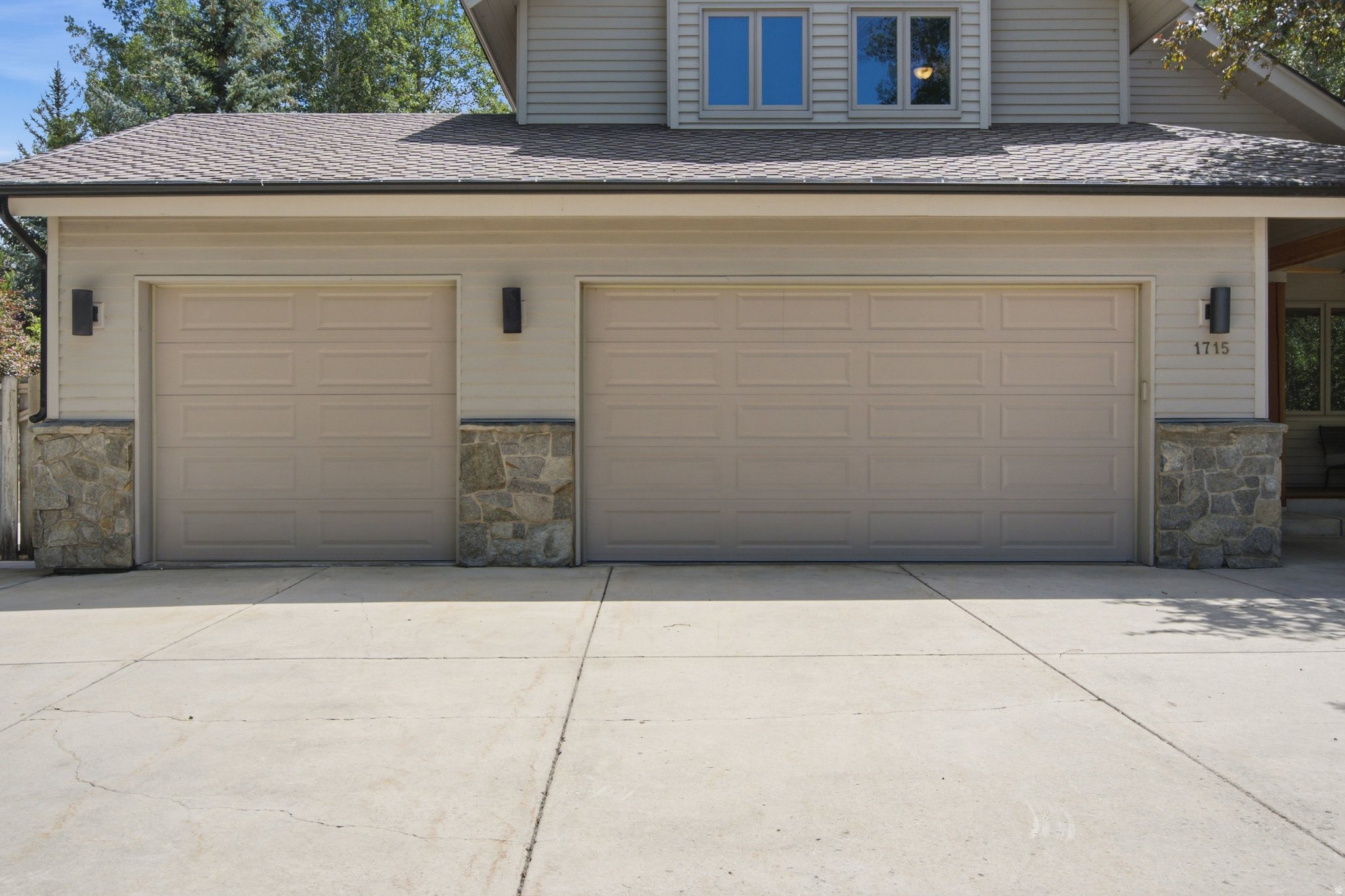 SILVER SPRINGS - Residential