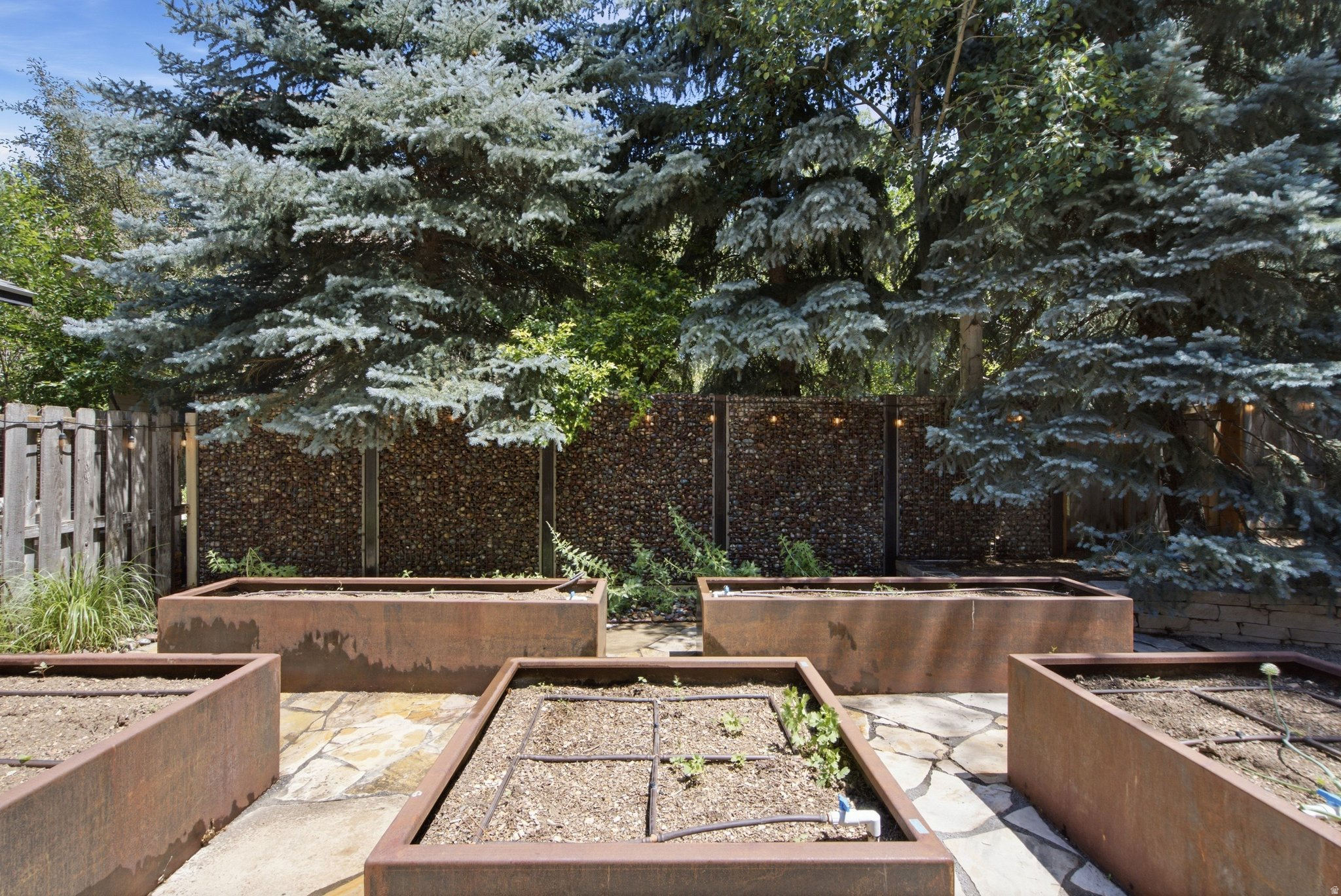 SILVER SPRINGS - Residential