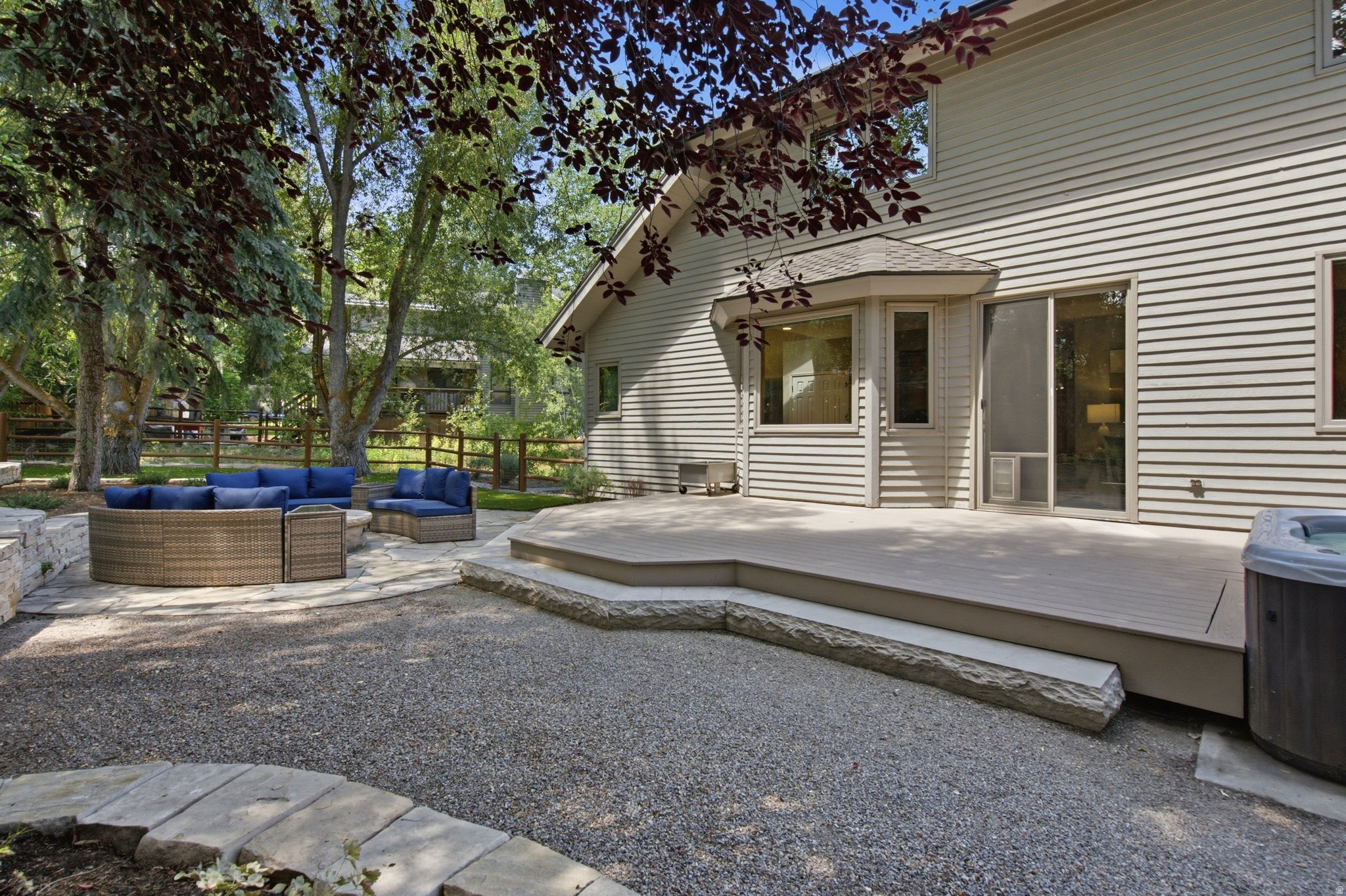 SILVER SPRINGS - Residential