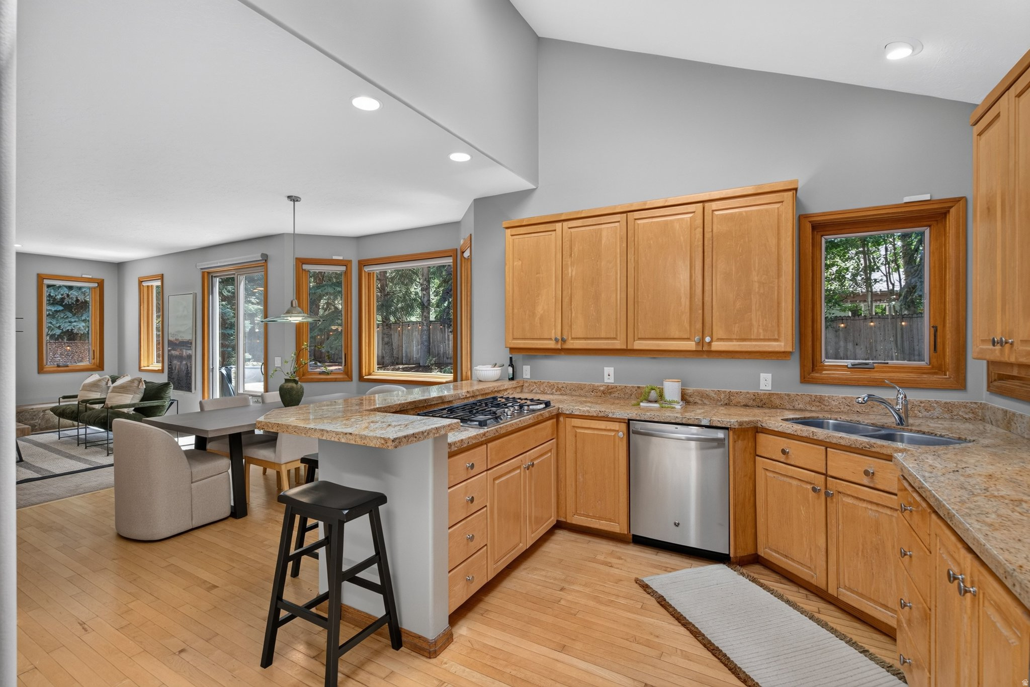 SILVER SPRINGS - Residential