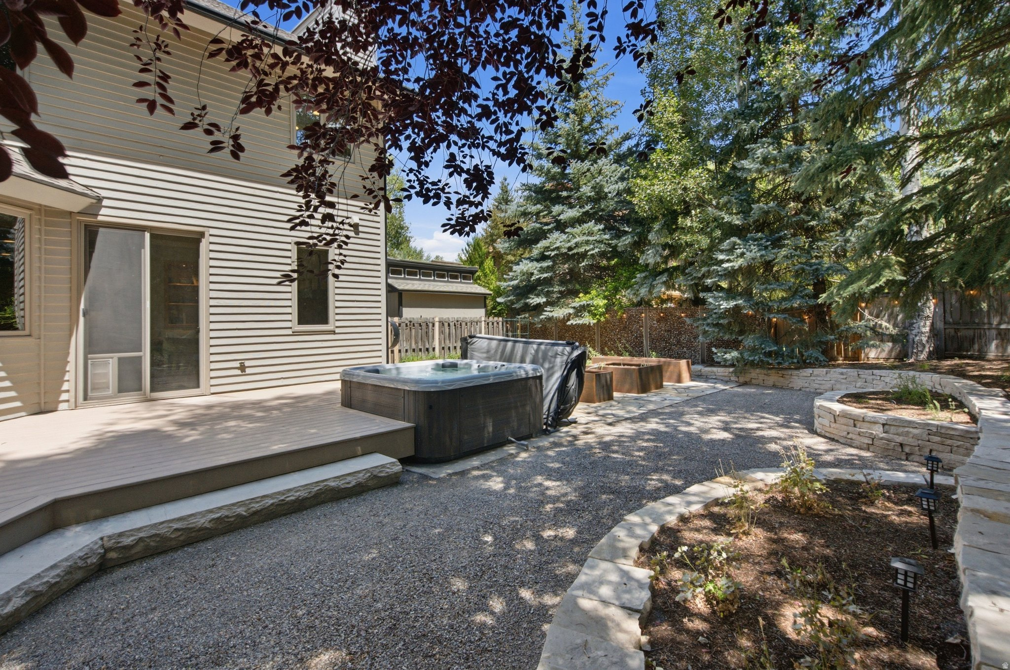 SILVER SPRINGS - Residential