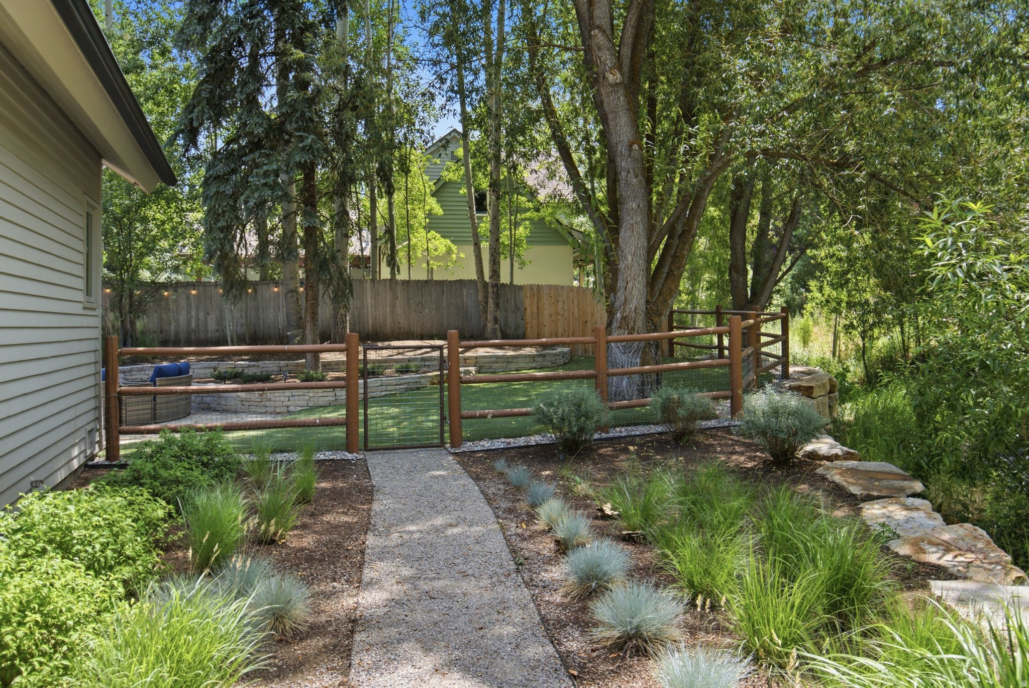 SILVER SPRINGS - Residential