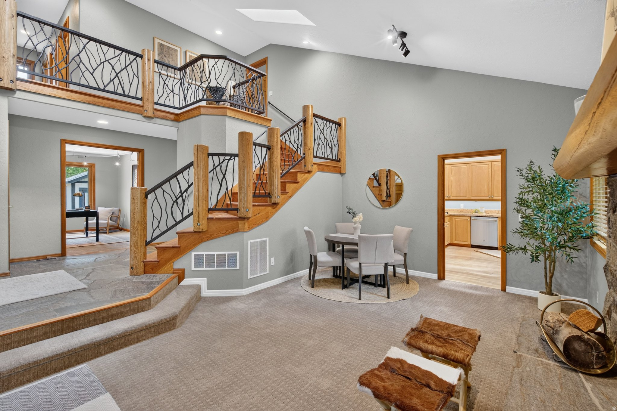 SILVER SPRINGS - Residential