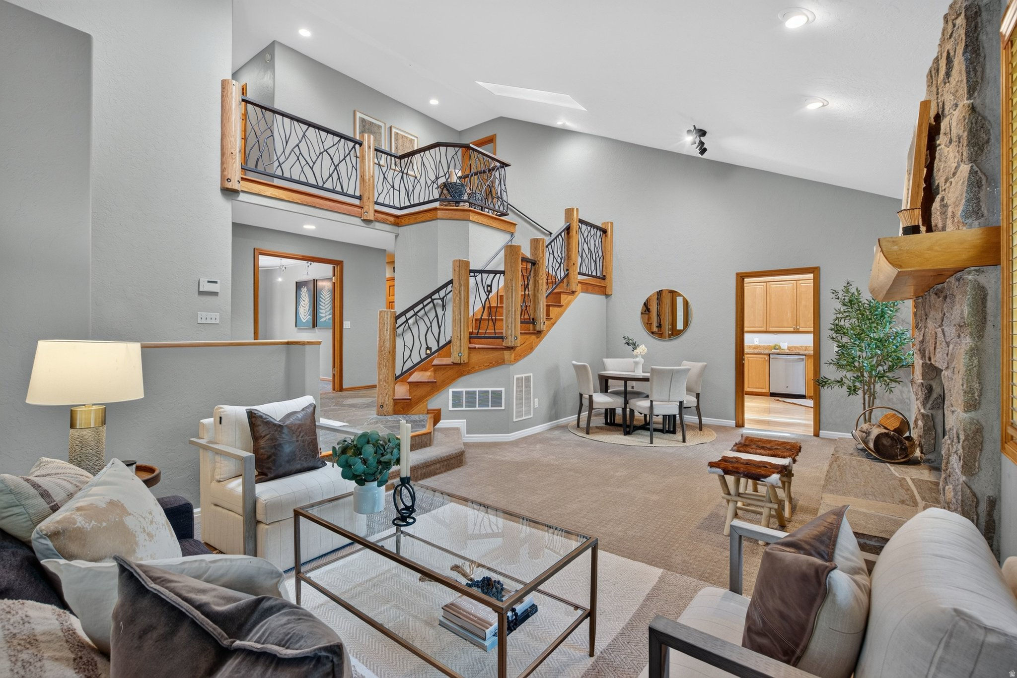 SILVER SPRINGS - Residential