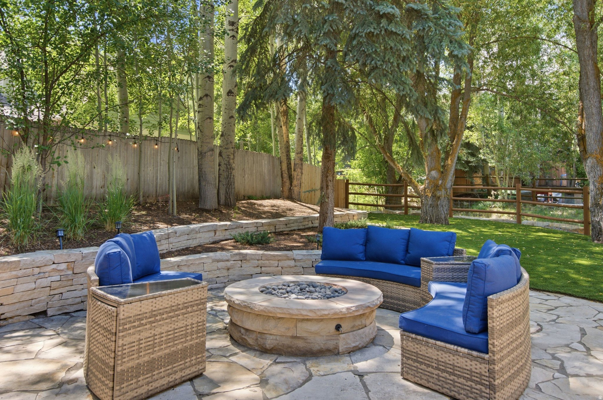 SILVER SPRINGS - Residential
