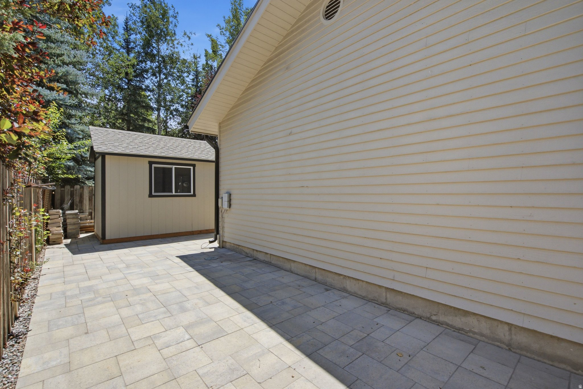 SILVER SPRINGS - Residential